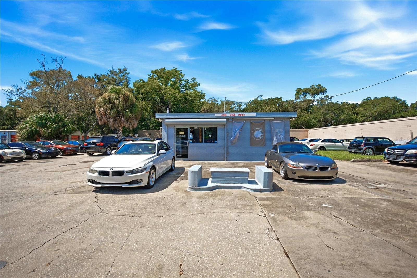 364 N NOVA ROAD