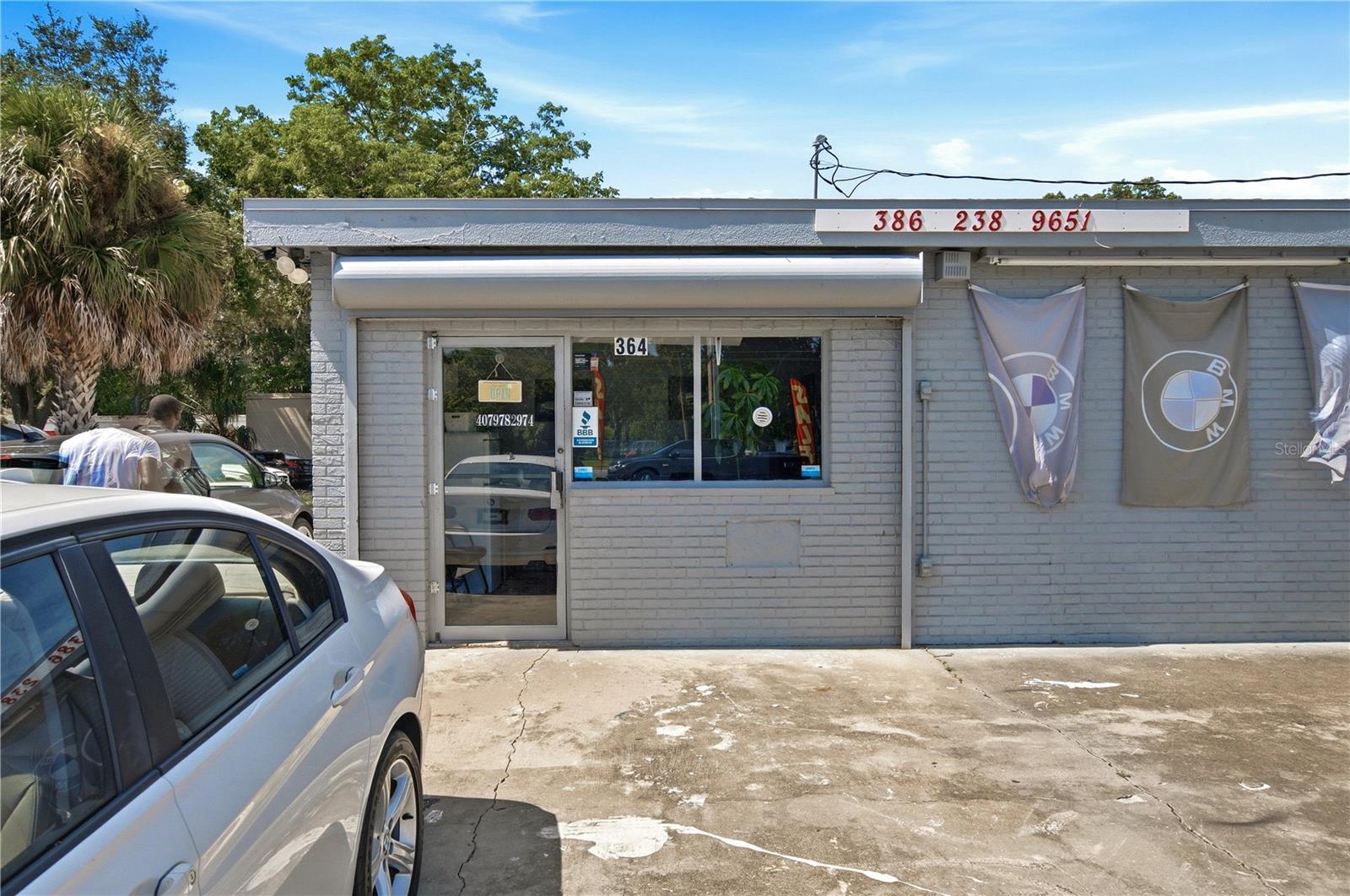 364 N NOVA ROAD