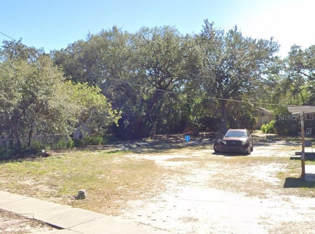 Photo of 812 Martin Luther King Boulevard NE, Winter Haven, FL 33881 (MLS # A4680612)