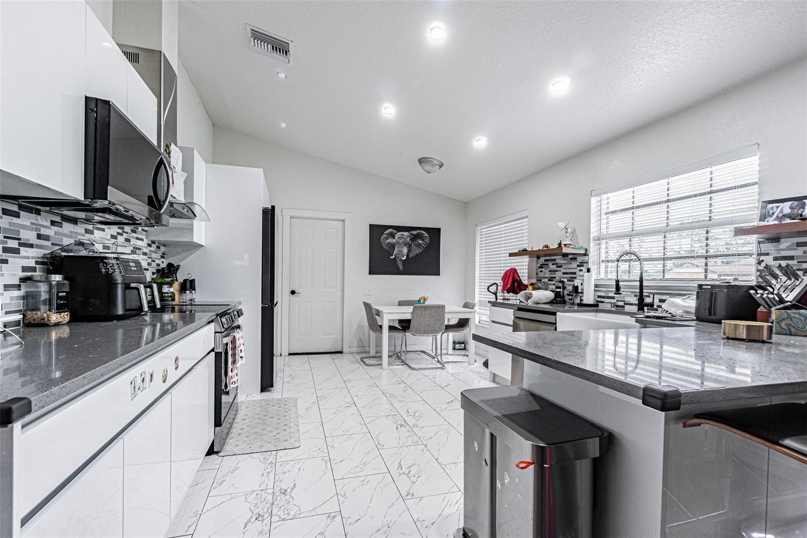 COLONIAL HILLS PH 2 - Residential