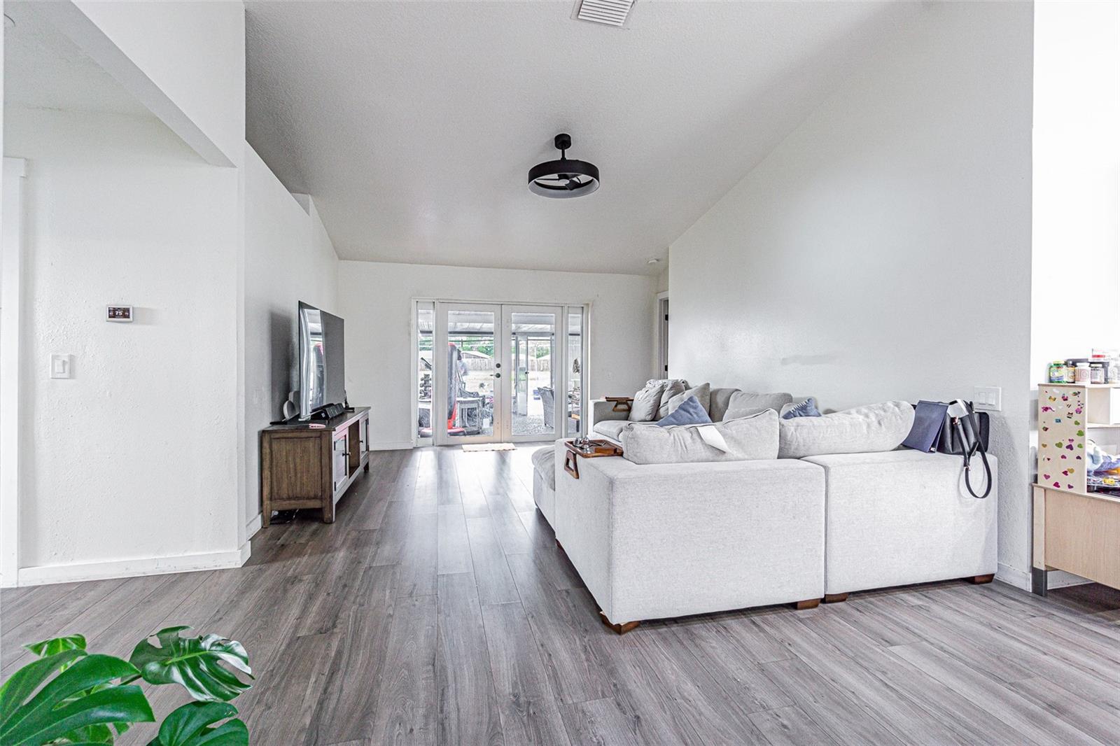 COLONIAL HILLS PH 2 - Residential
