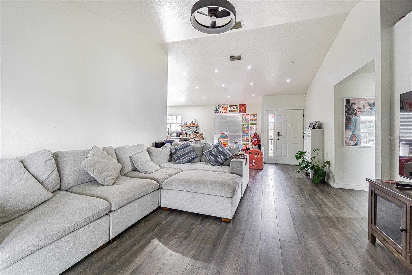 COLONIAL HILLS PH 2 - Residential