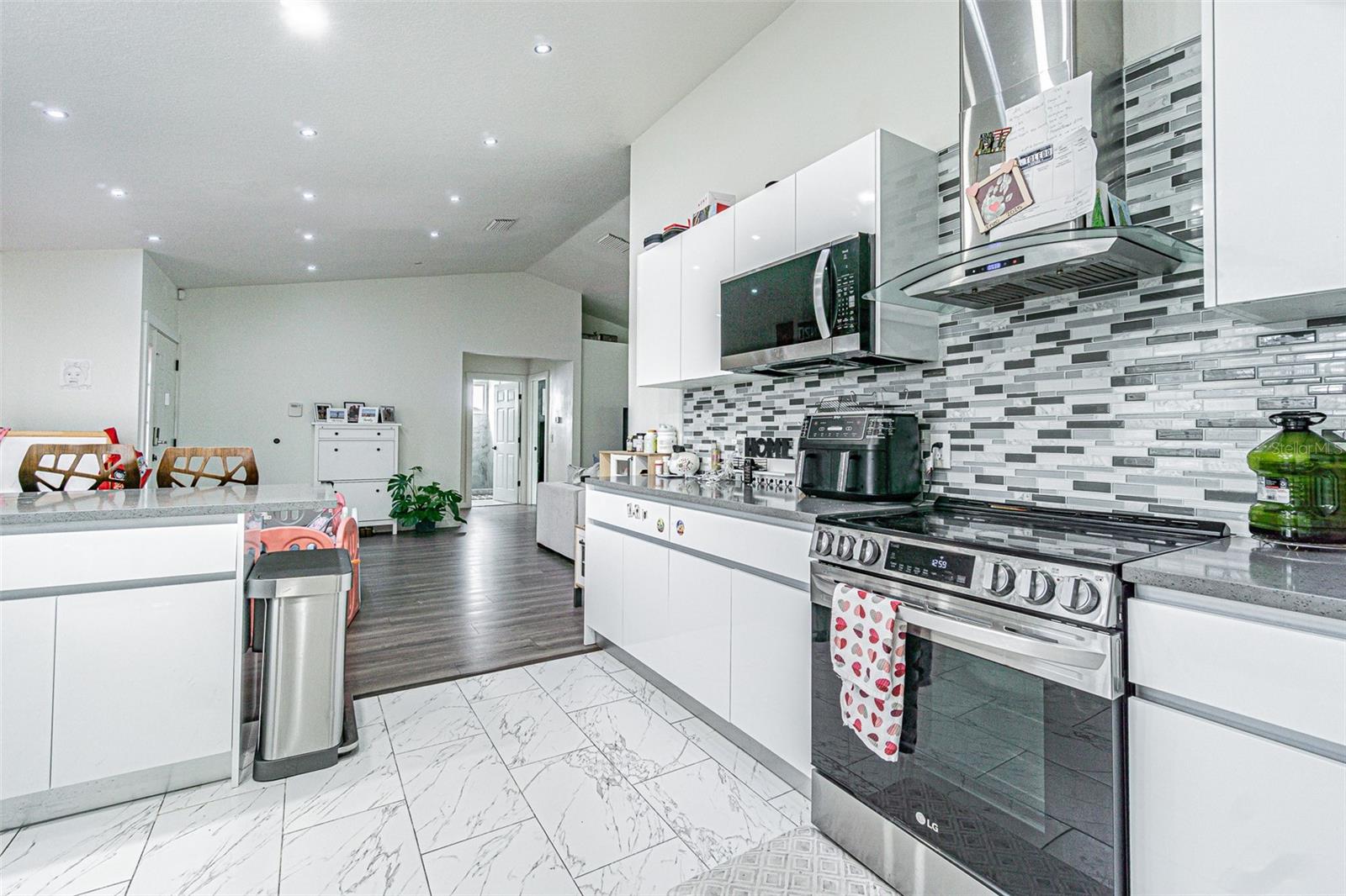 COLONIAL HILLS PH 2 - Residential