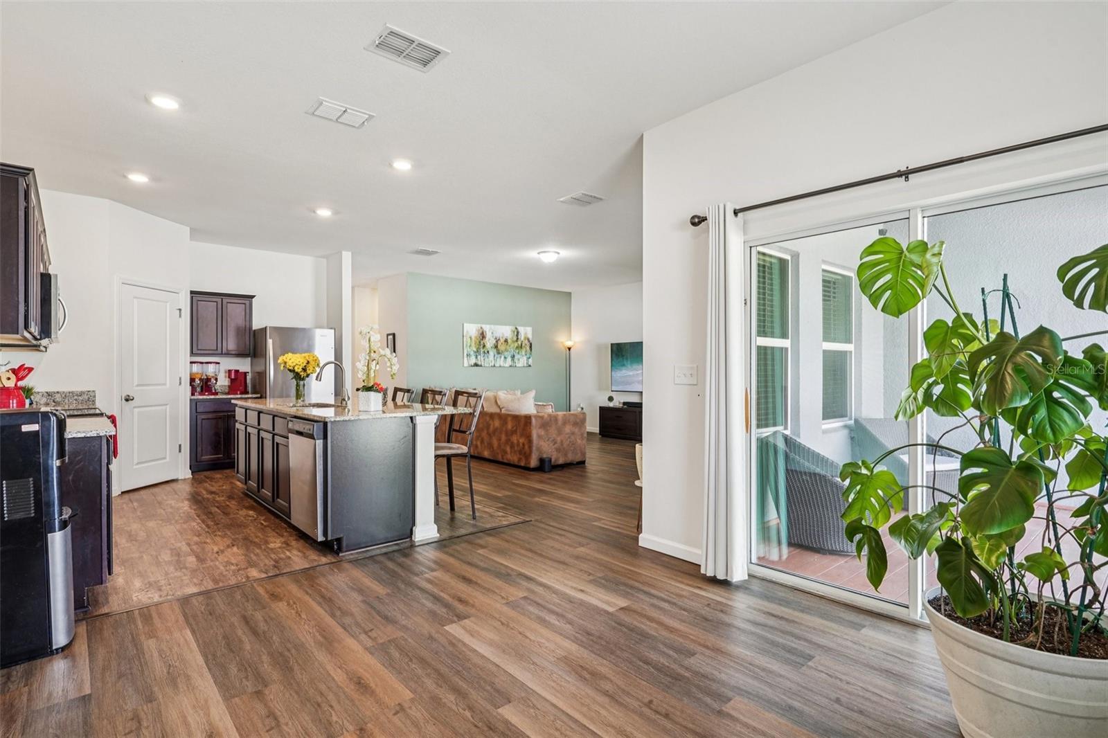 FERNANDA PLACE PH 1 - Residential