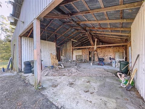 A home in BROOKSVILLE