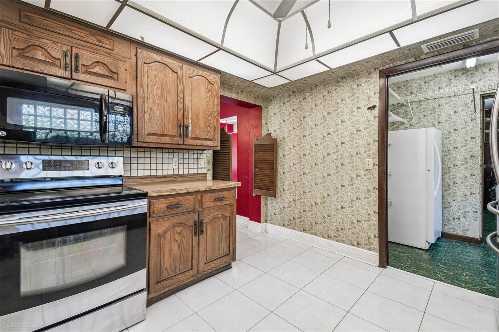 WOODBERRY & COTTAGEWOOD OAKS AREA - Residential