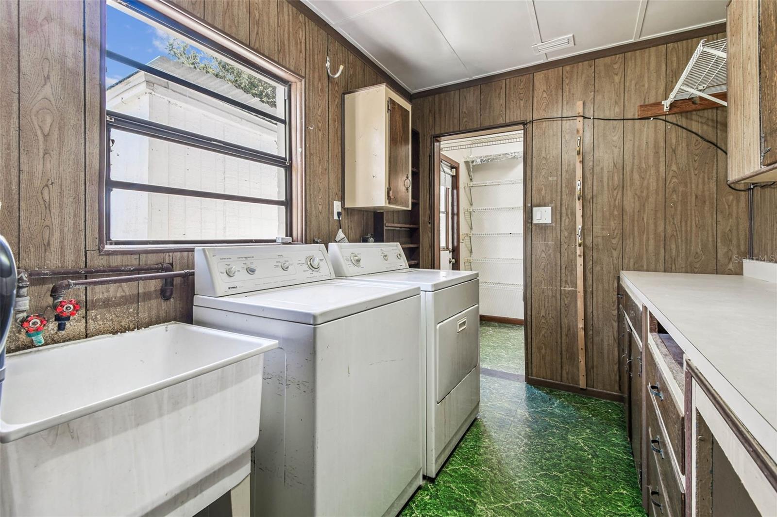 WOODBERRY & COTTAGEWOOD OAKS AREA - Residential