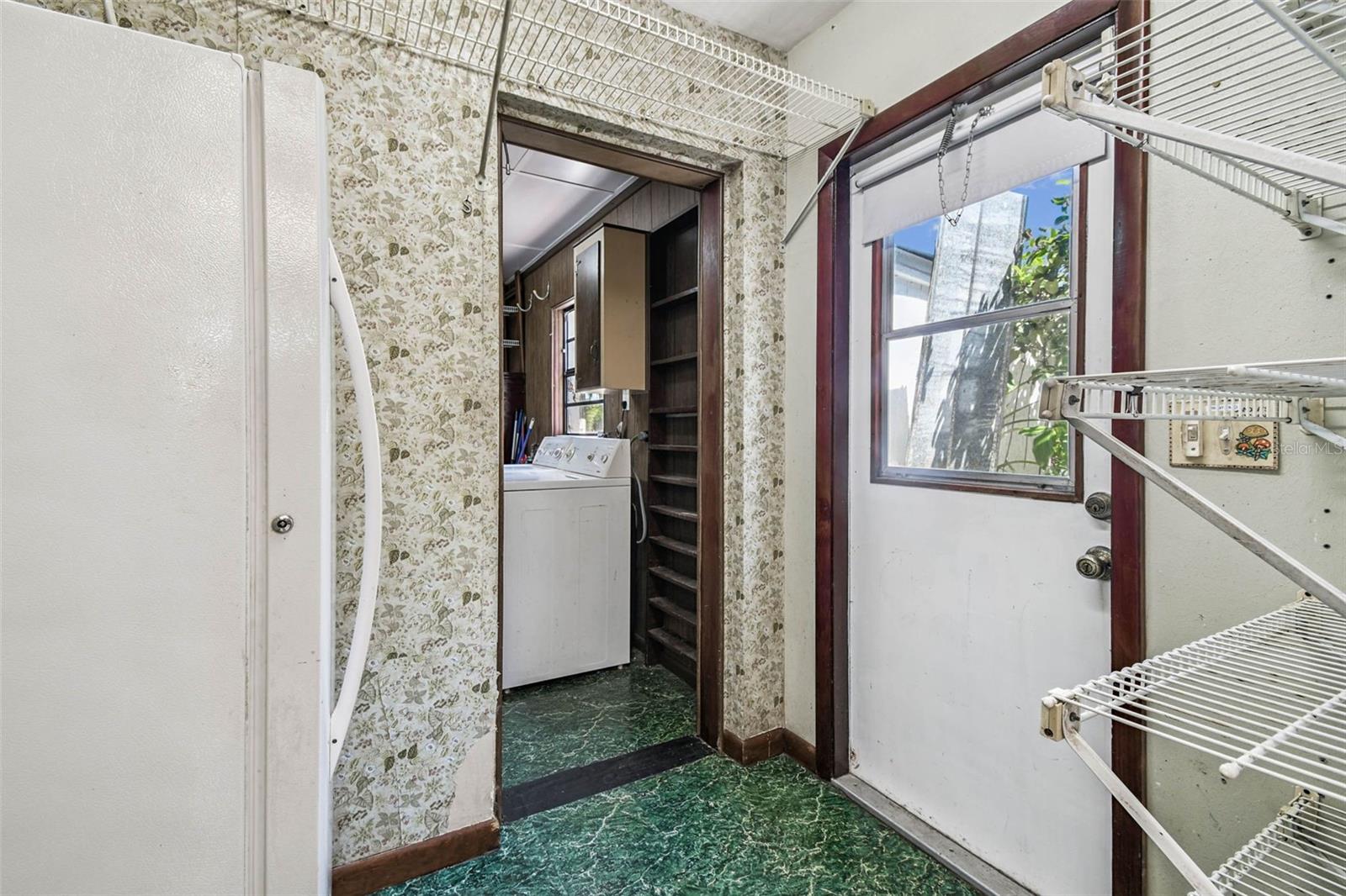 WOODBERRY & COTTAGEWOOD OAKS AREA - Residential