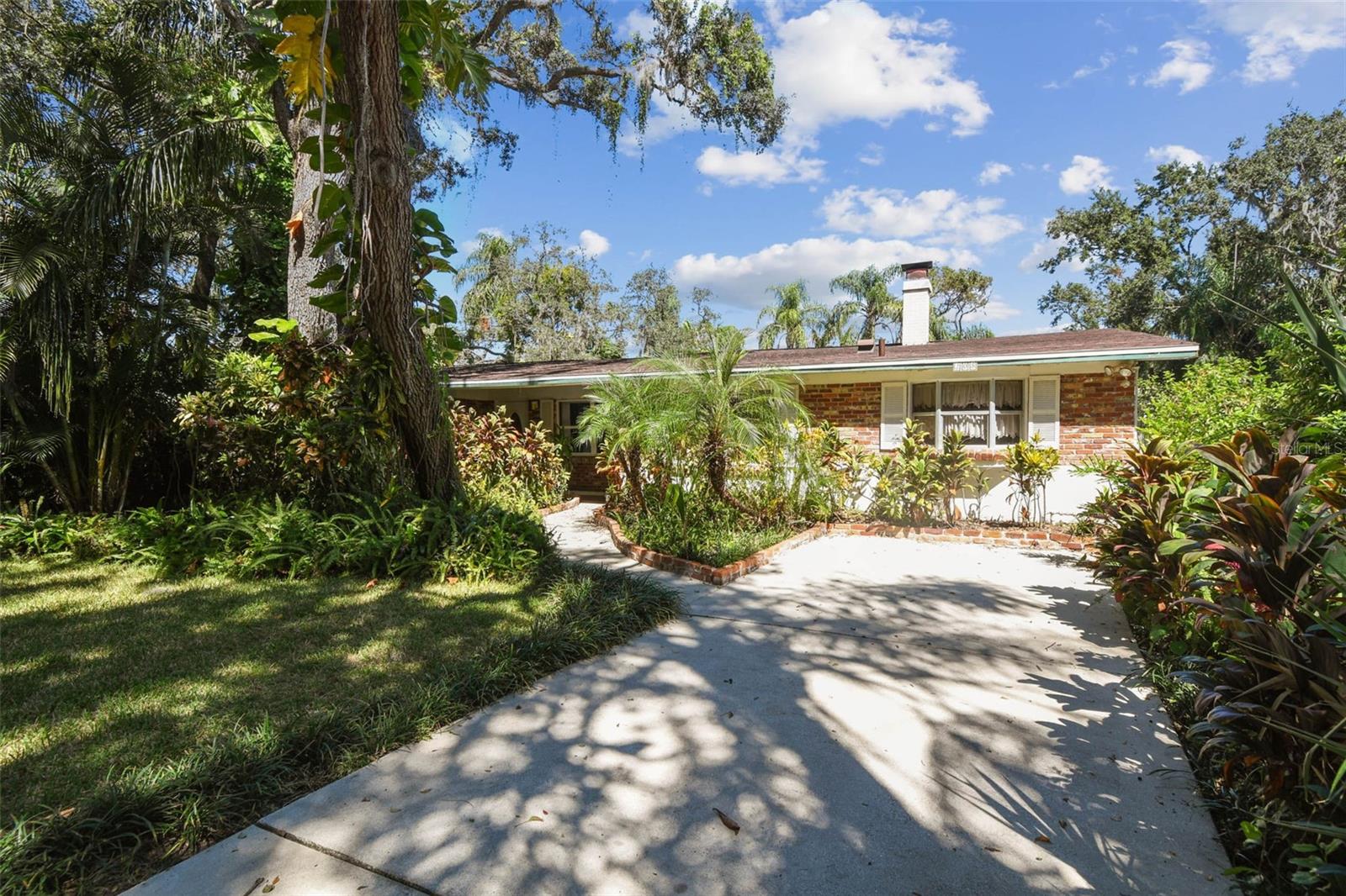 WOODBERRY & COTTAGEWOOD OAKS AREA - Residential