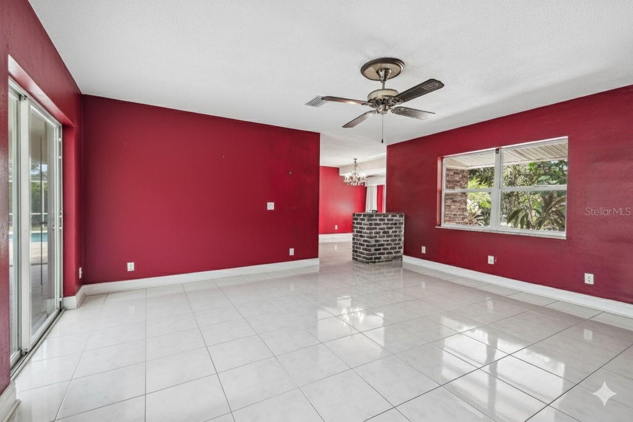 WOODBERRY & COTTAGEWOOD OAKS AREA - Residential