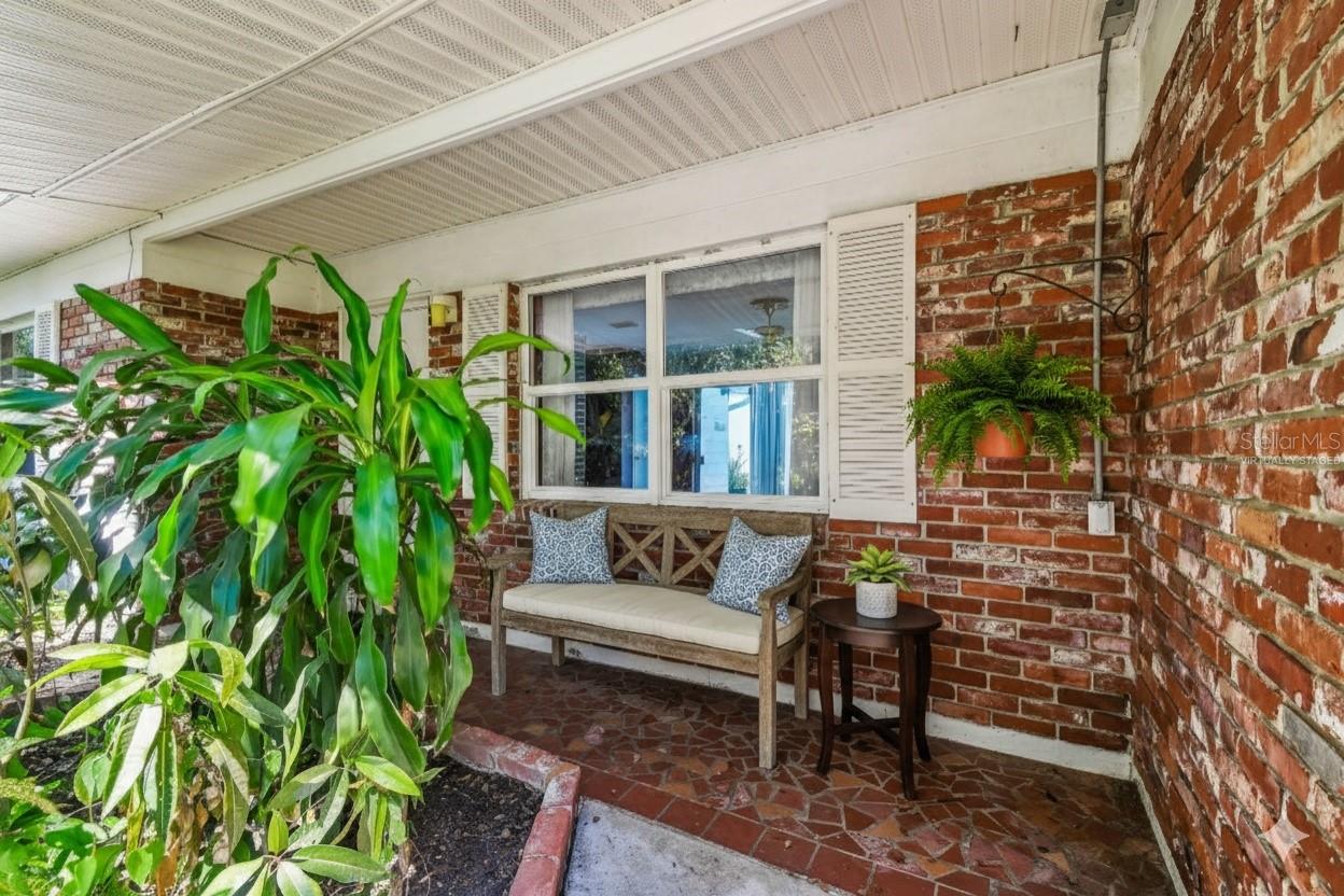 WOODBERRY & COTTAGEWOOD OAKS AREA - Residential