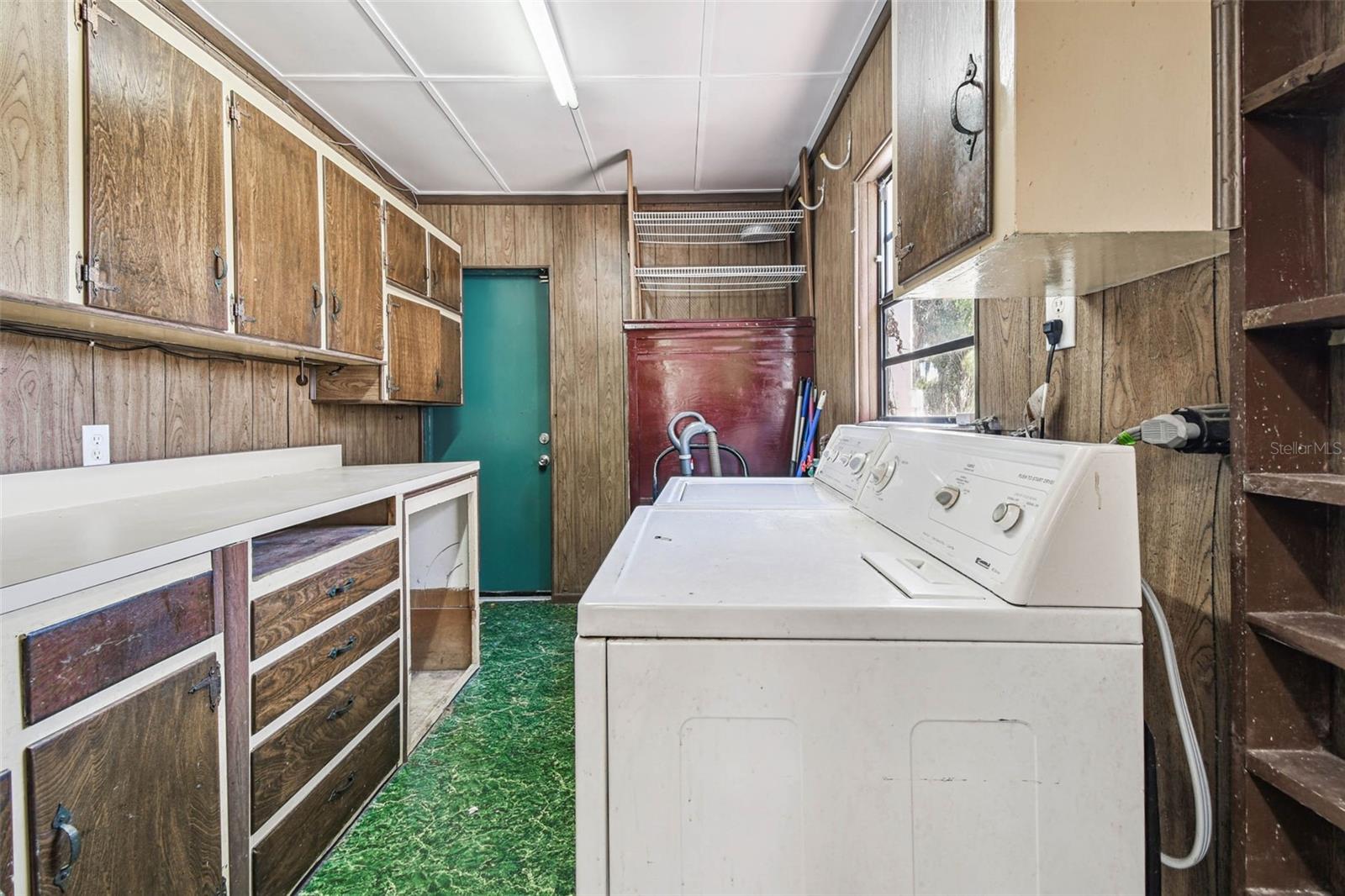 WOODBERRY & COTTAGEWOOD OAKS AREA - Residential