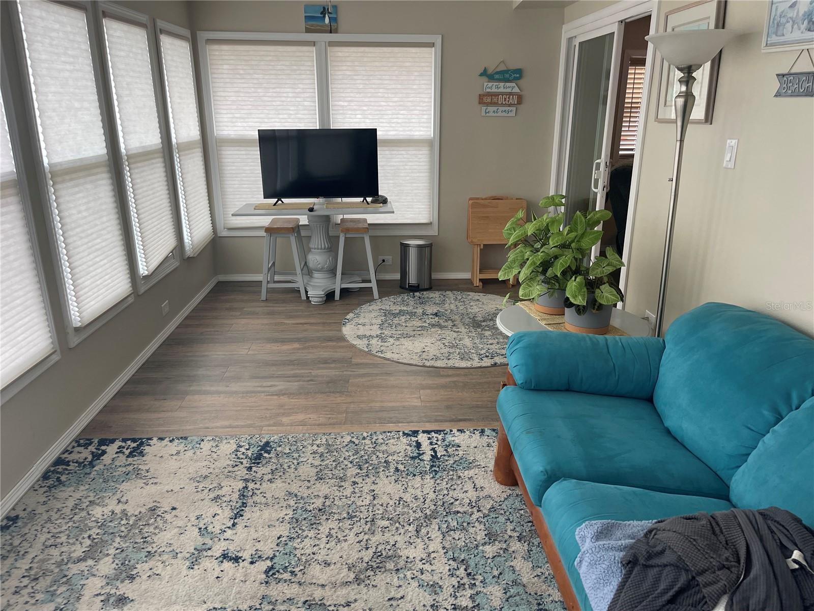 SUN VALLEY MOBILE HOME PARK - Residential Lease