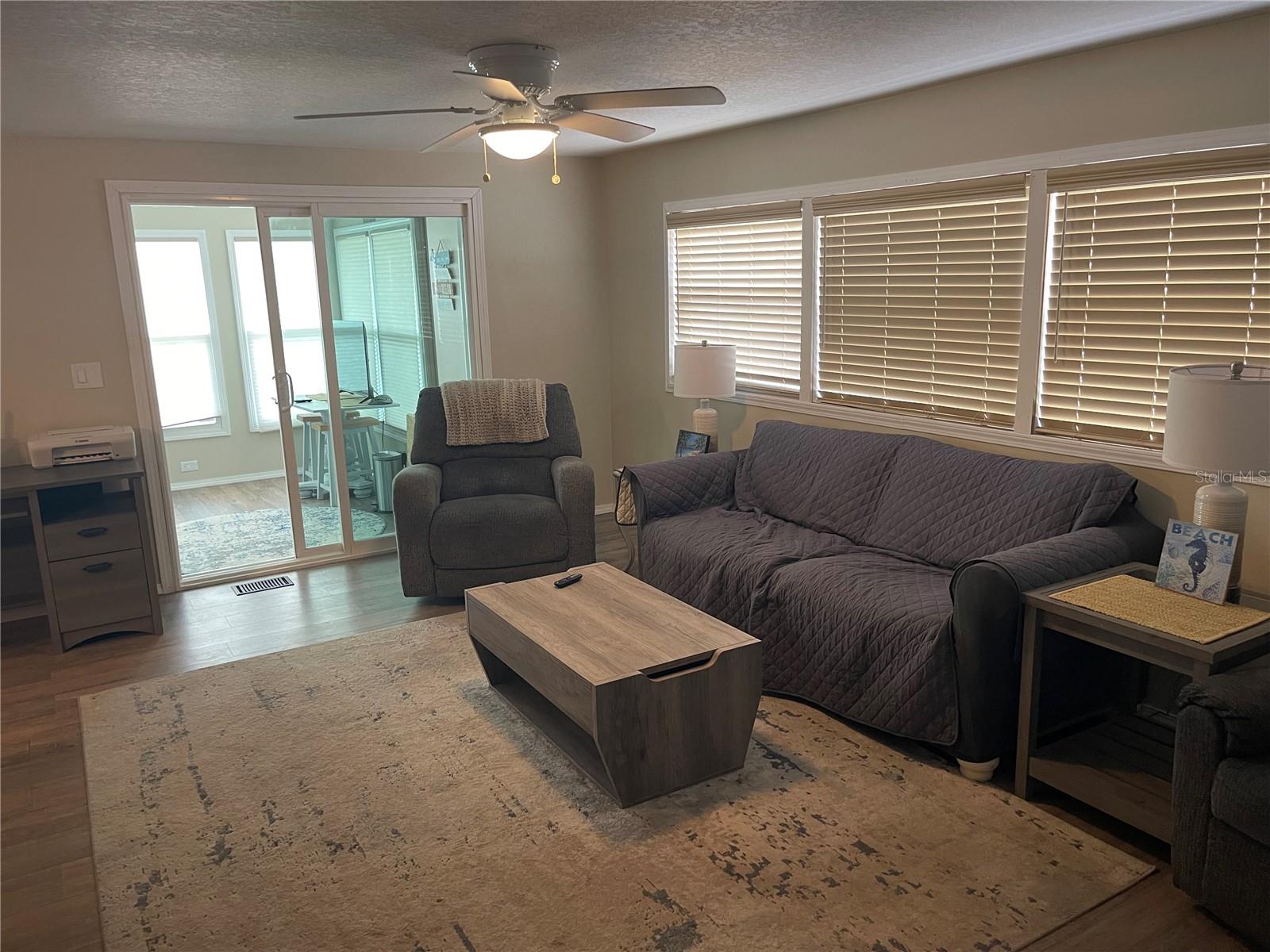 SUN VALLEY MOBILE HOME PARK - Residential Lease