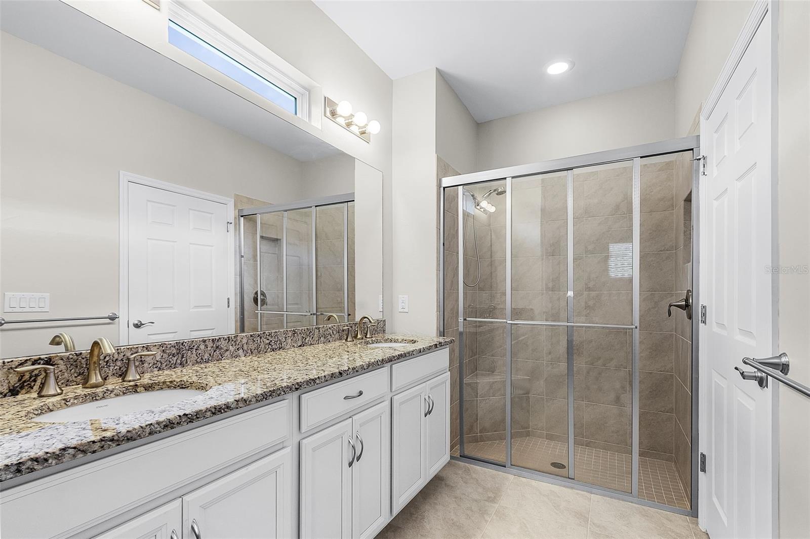 CASCADES/RIVER HALL PH 1B - Residential