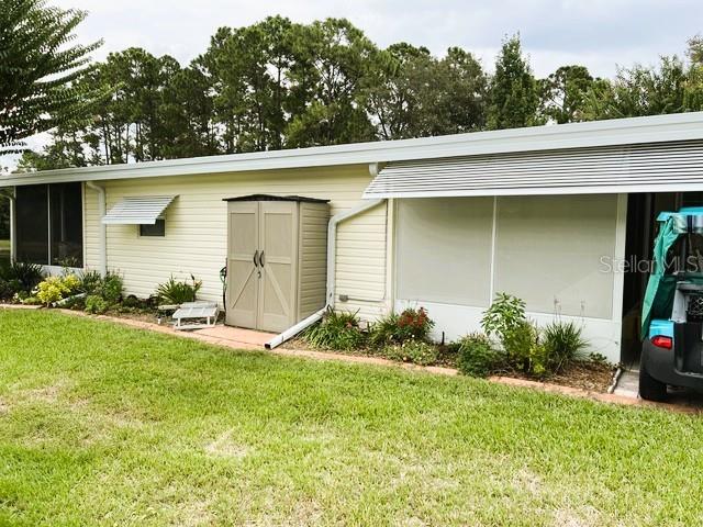 Photo of 122 Tamarisk Way, Leesburg, FL 34748 (MLS # G5118859)