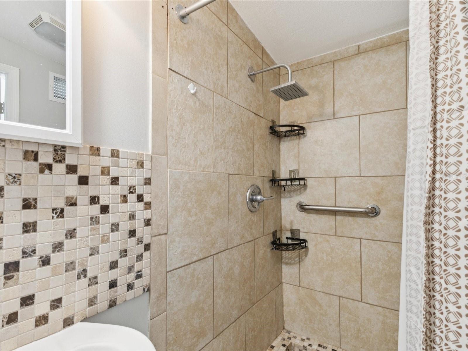 WESTSHORE ESTATES SOUTH 1ST AD - Residential