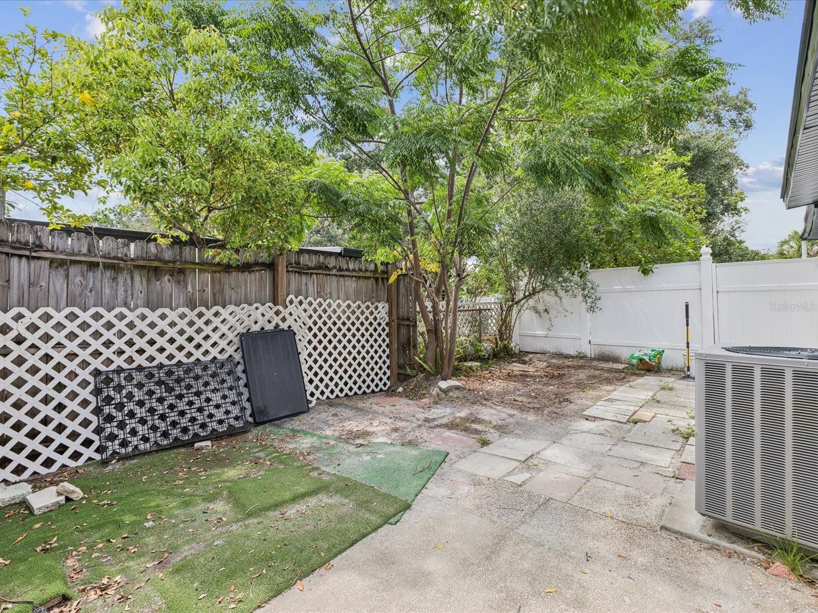 WESTSHORE ESTATES SOUTH 1ST AD - Residential