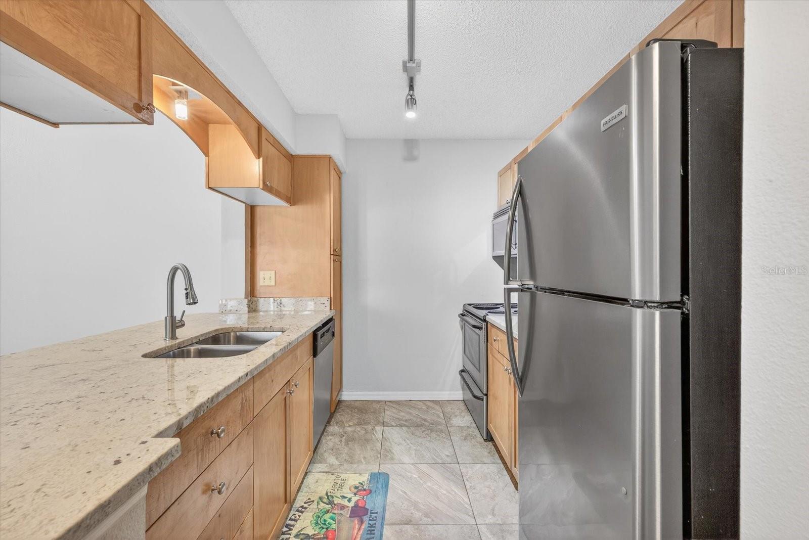 FOUNTAINS OF COUNTRY - Residential