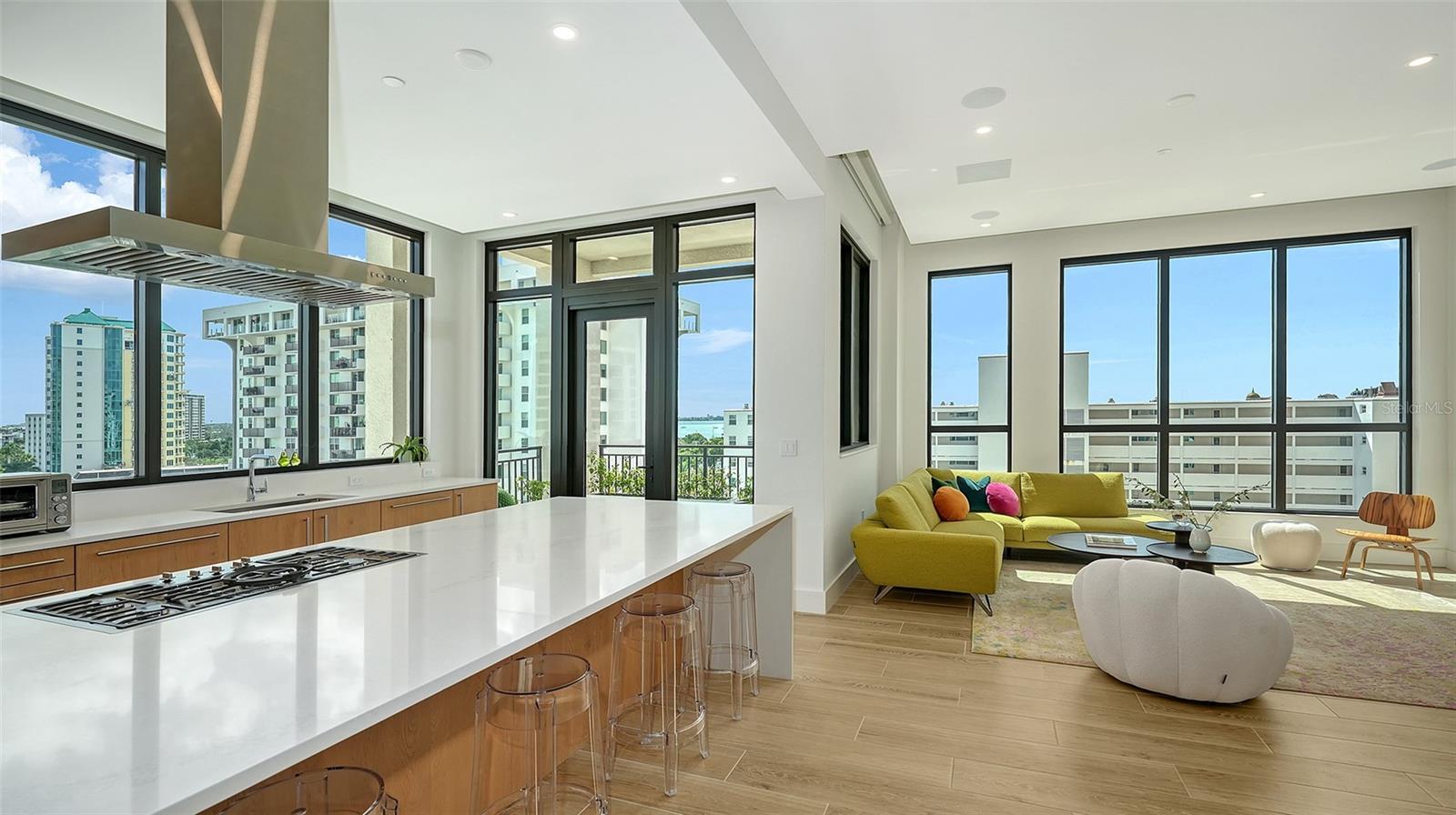 THE DEMARCAY - Residential