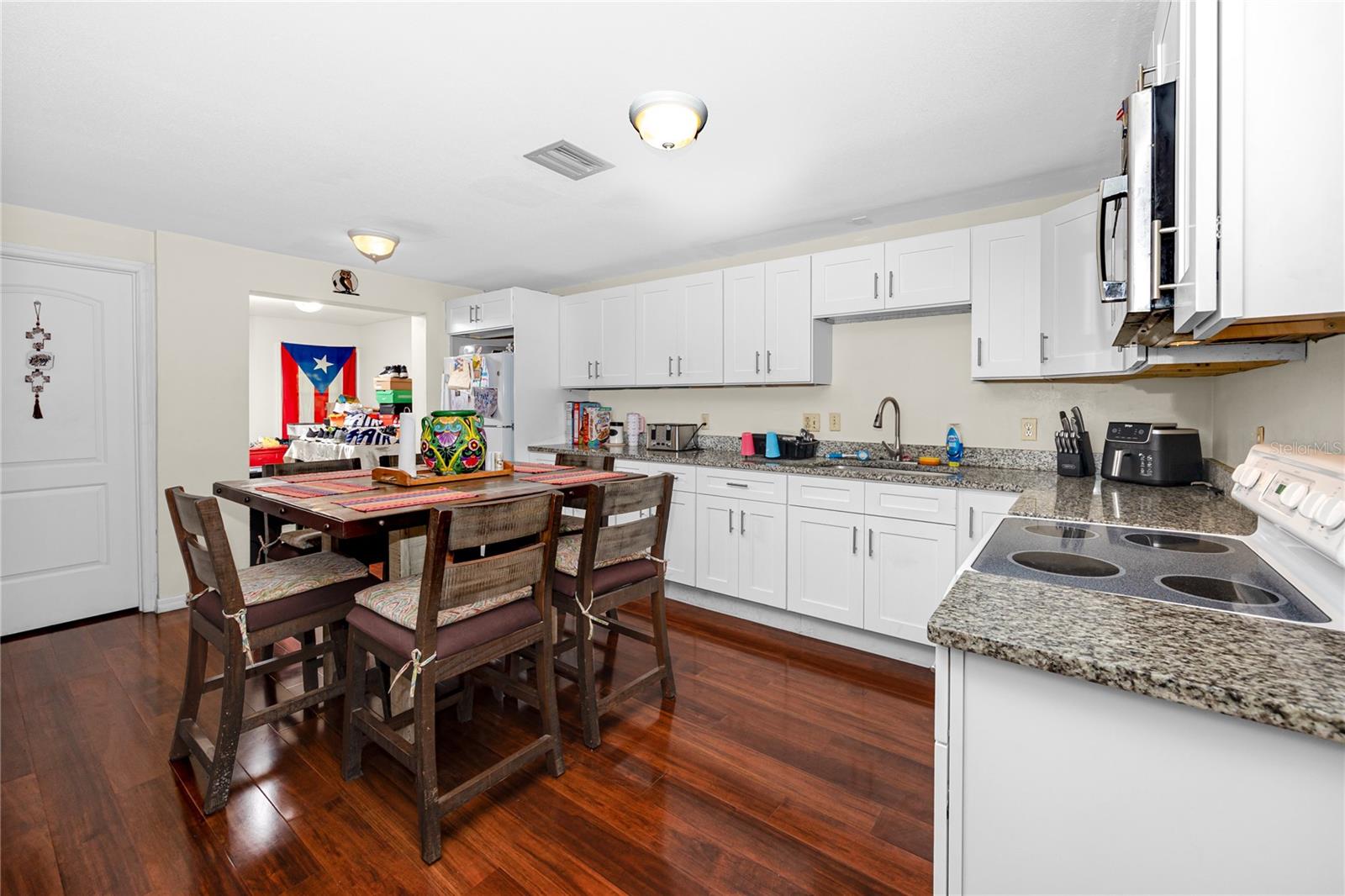 332 ACROPOLIS DRIVE