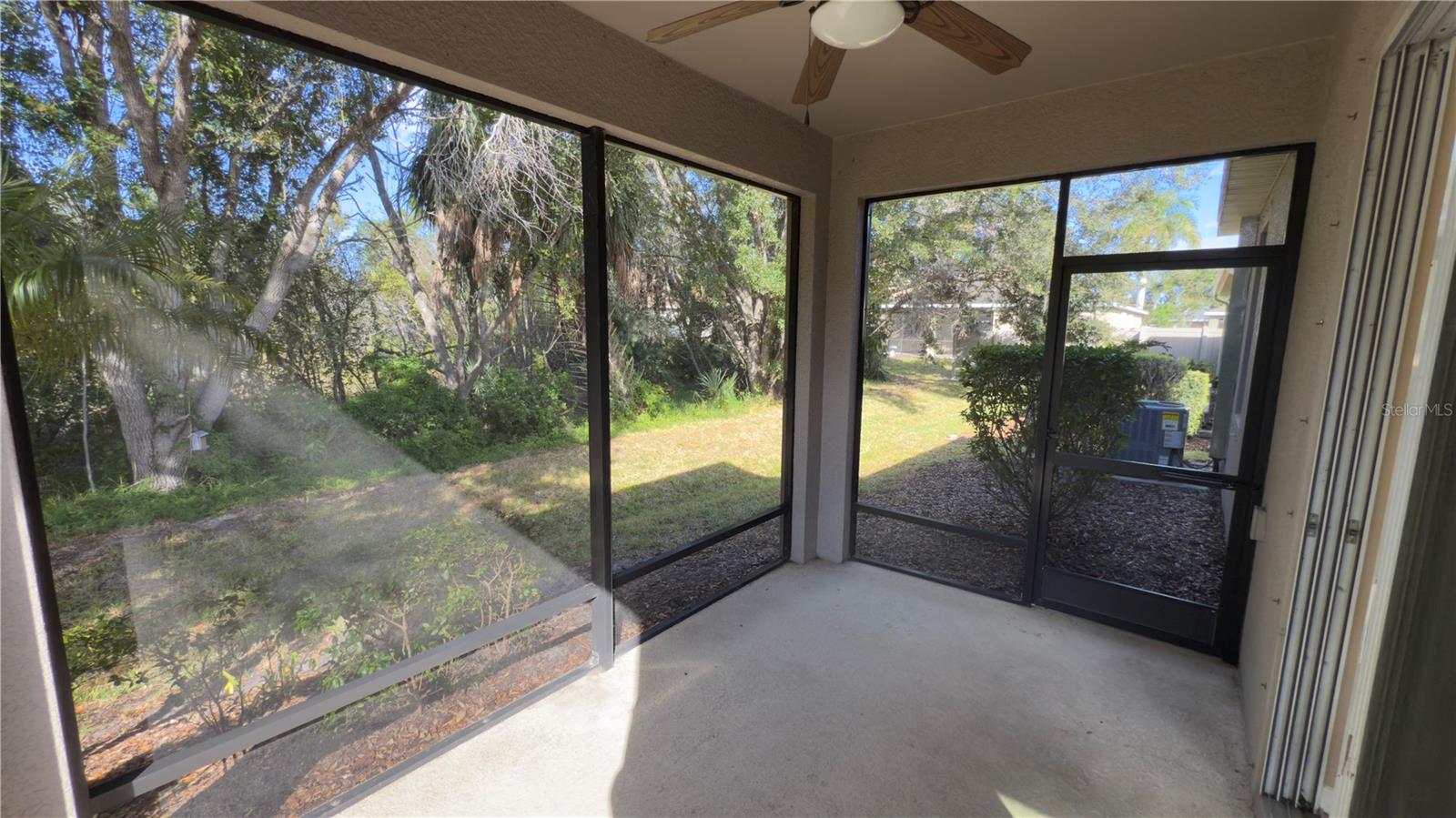 PALMER OAKS ESTS, UNIT 1 - Residential Lease