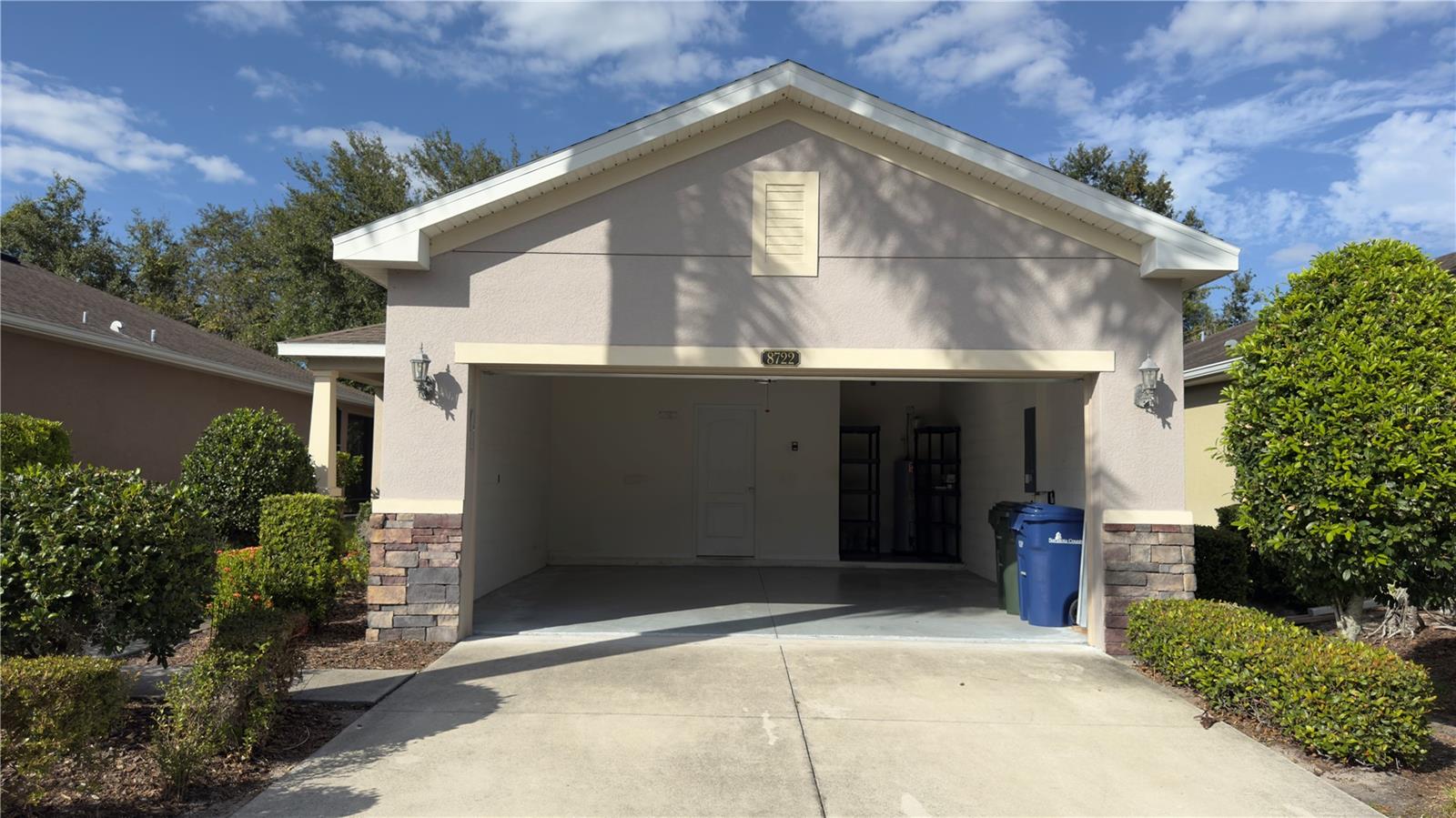 PALMER OAKS ESTS, UNIT 1 - Residential Lease