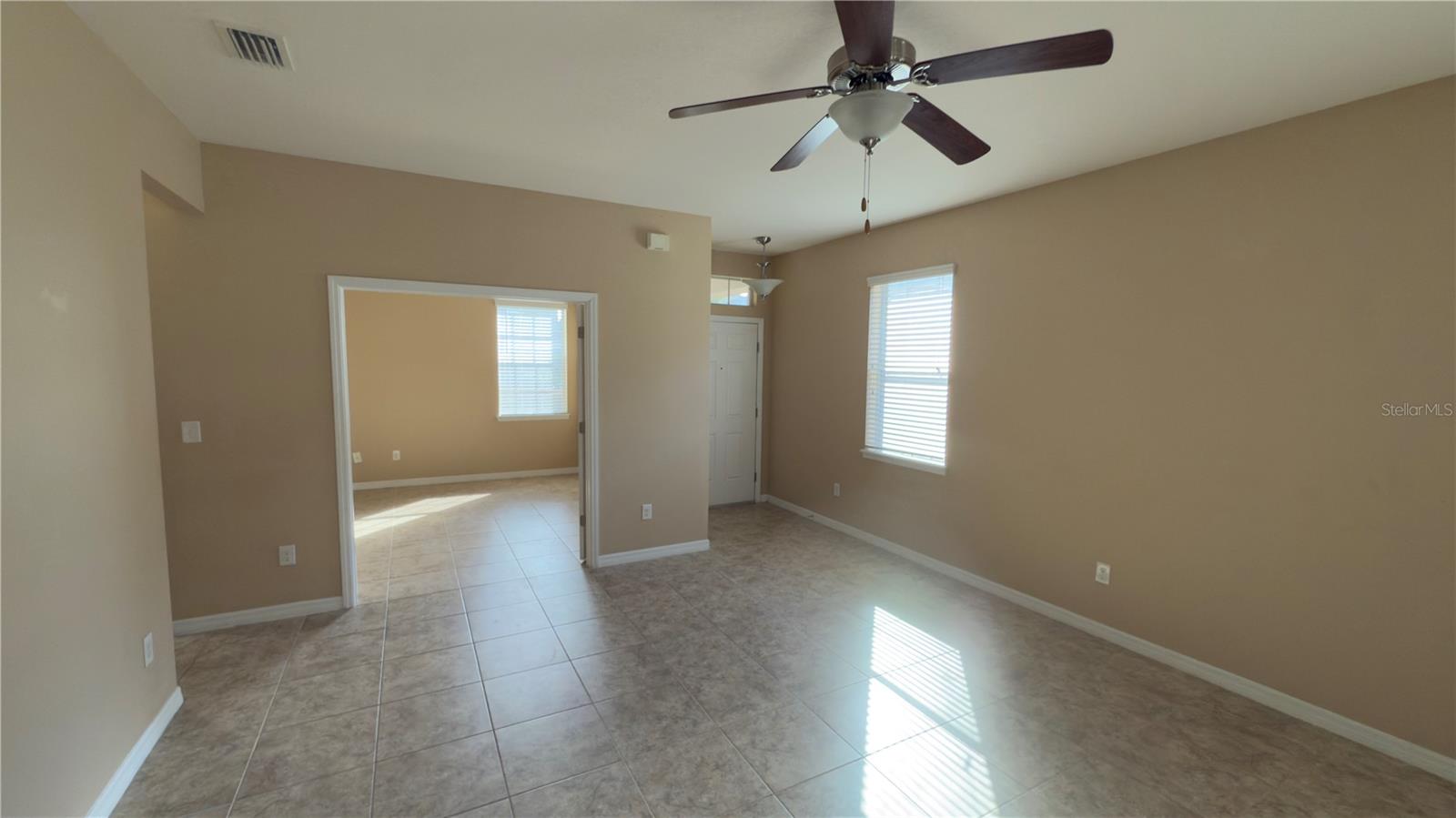 PALMER OAKS ESTS, UNIT 1 - Residential Lease