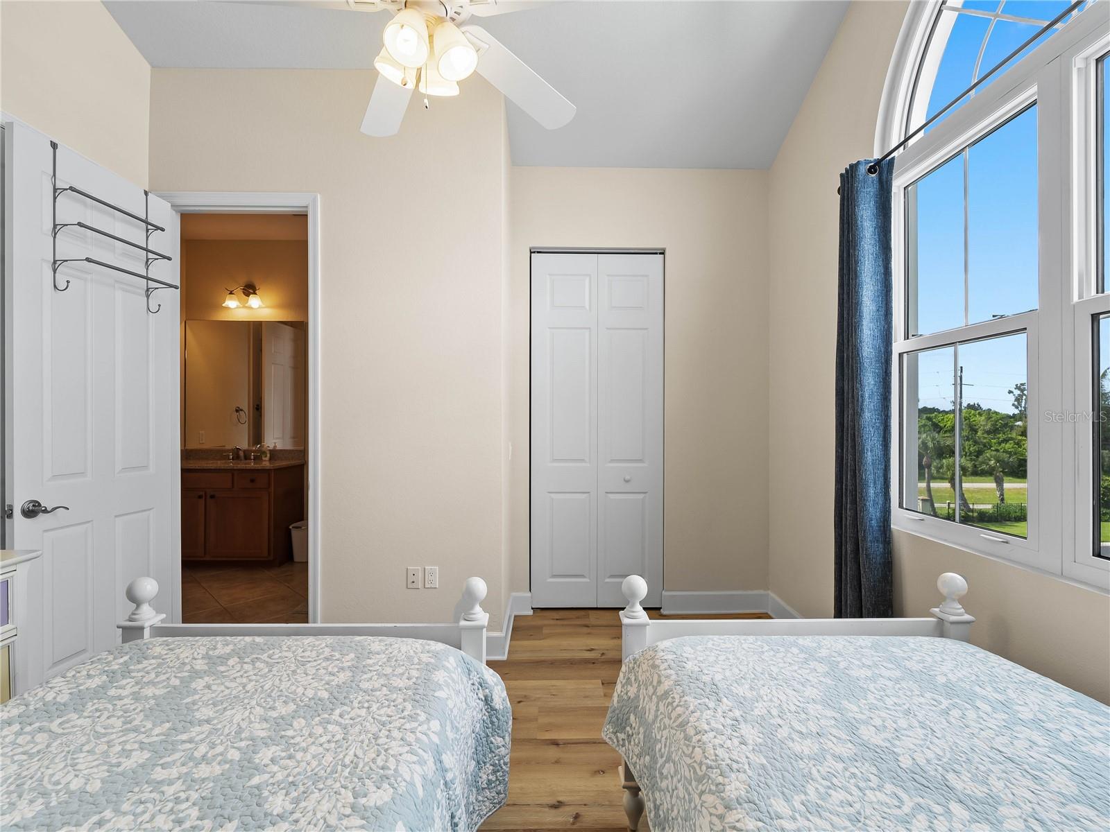 LANDINGS AT CORAL CREEK - Residential