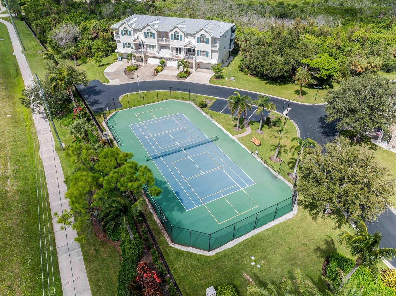 LANDINGS AT CORAL CREEK - Residential