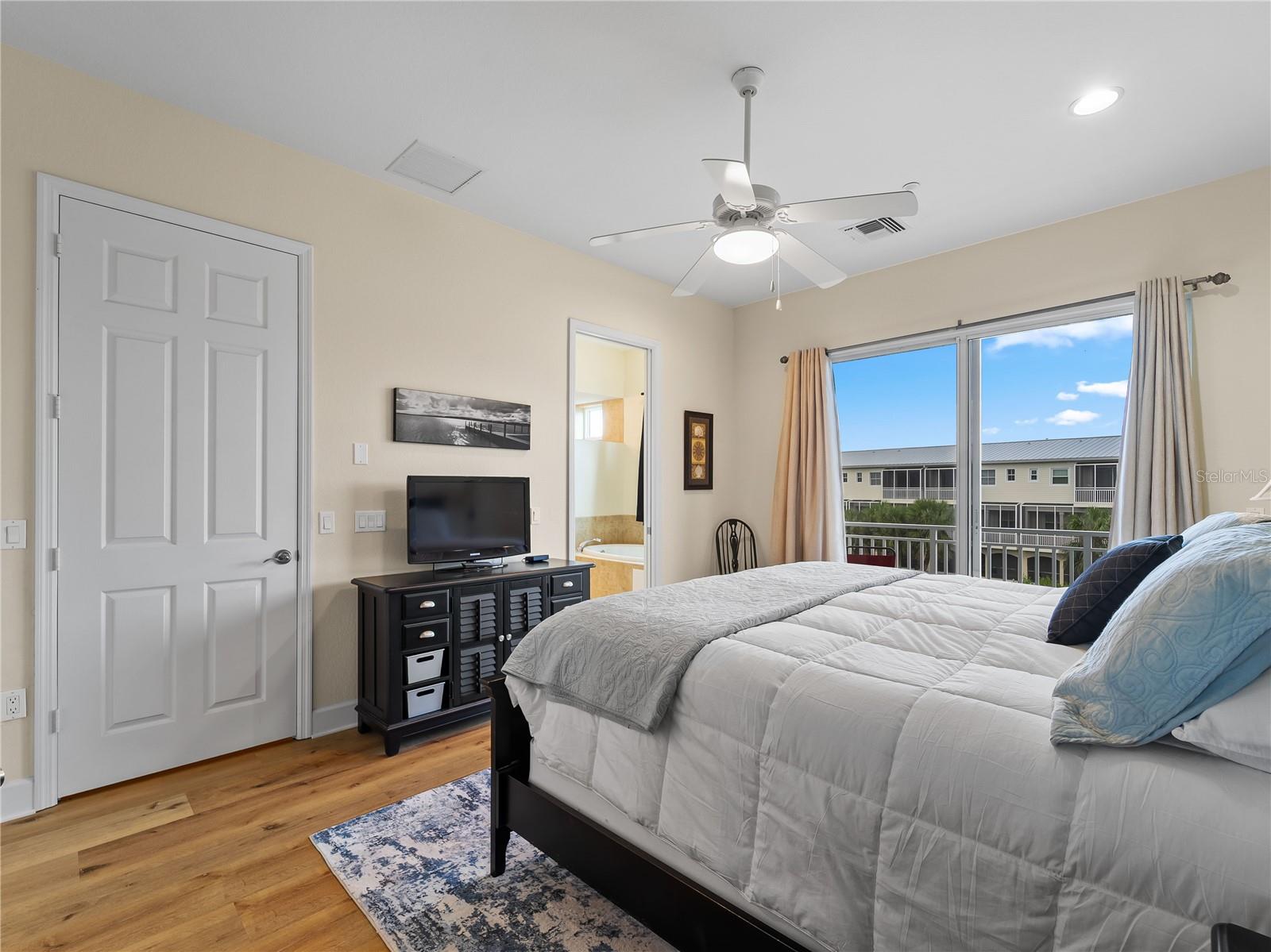 LANDINGS AT CORAL CREEK - Residential