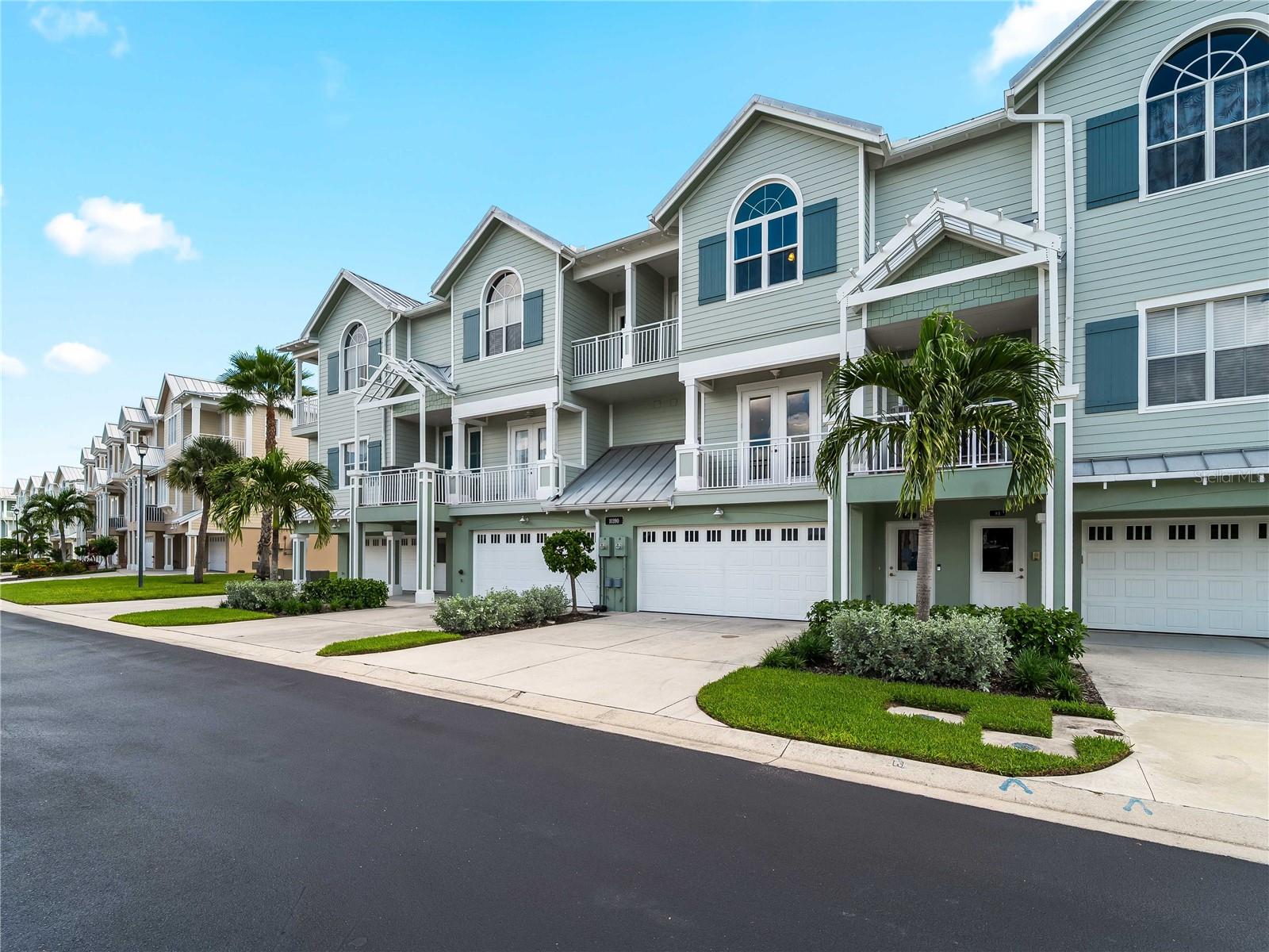 LANDINGS AT CORAL CREEK - Residential