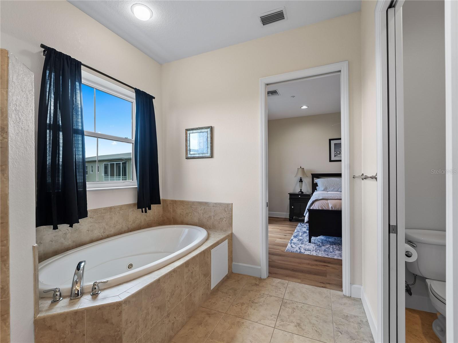 LANDINGS AT CORAL CREEK - Residential