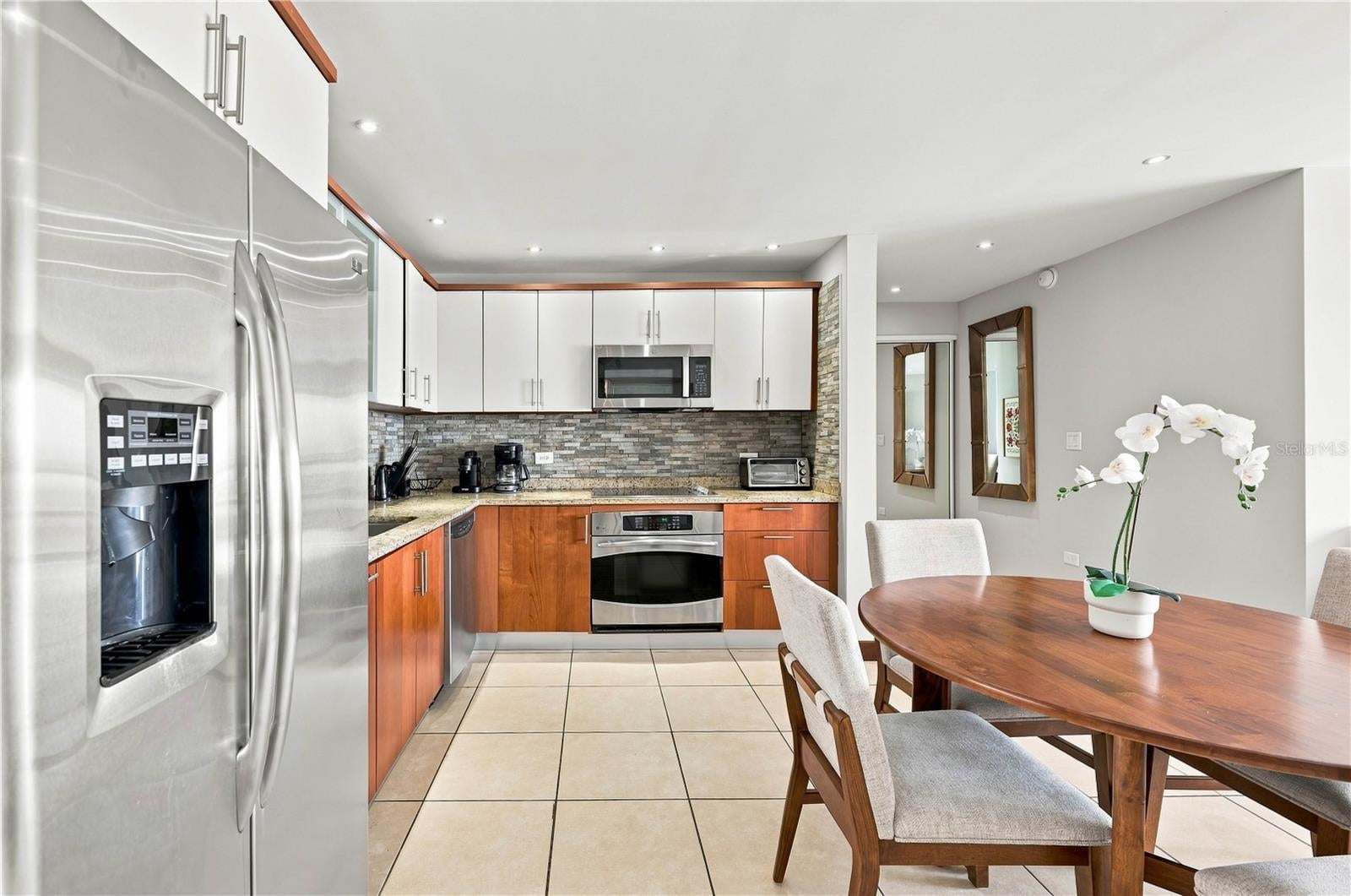 103-105 DE DIEGO AVENUE 1005N