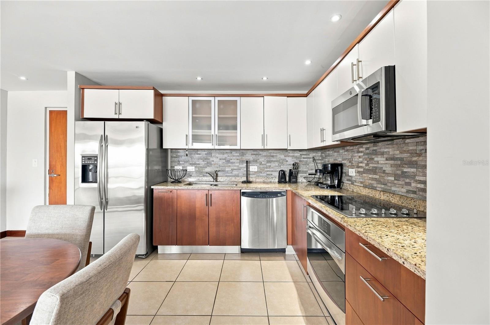 103-105 DE DIEGO AVENUE 1005N