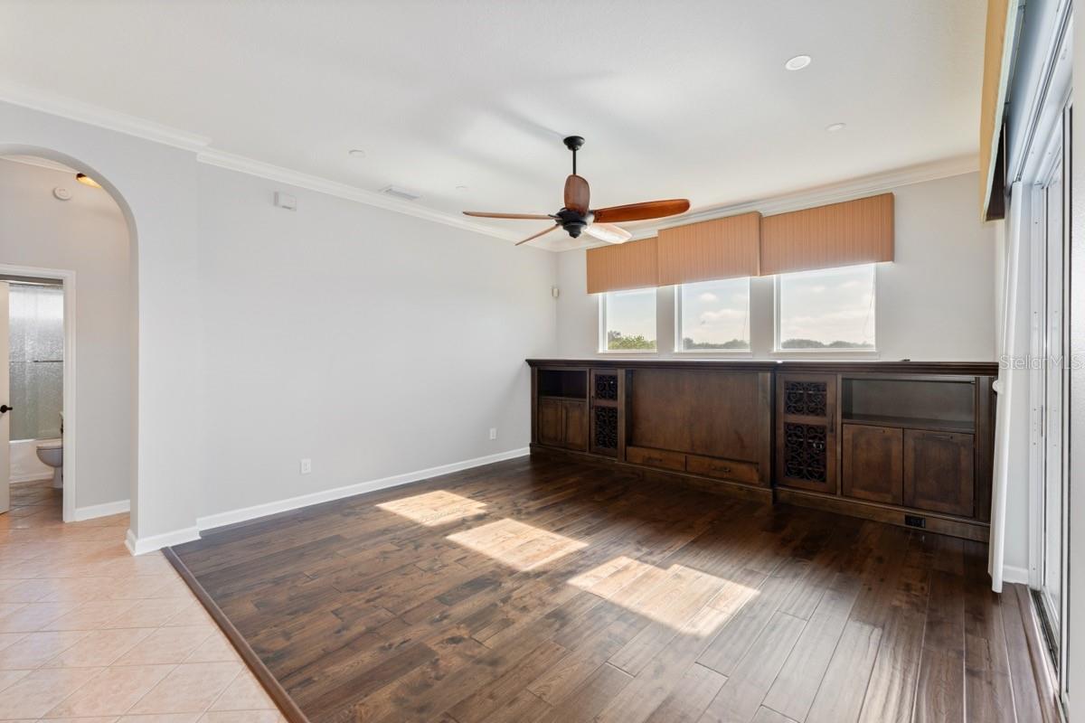 WESTMINSTER LANDING PH 01 - Residential