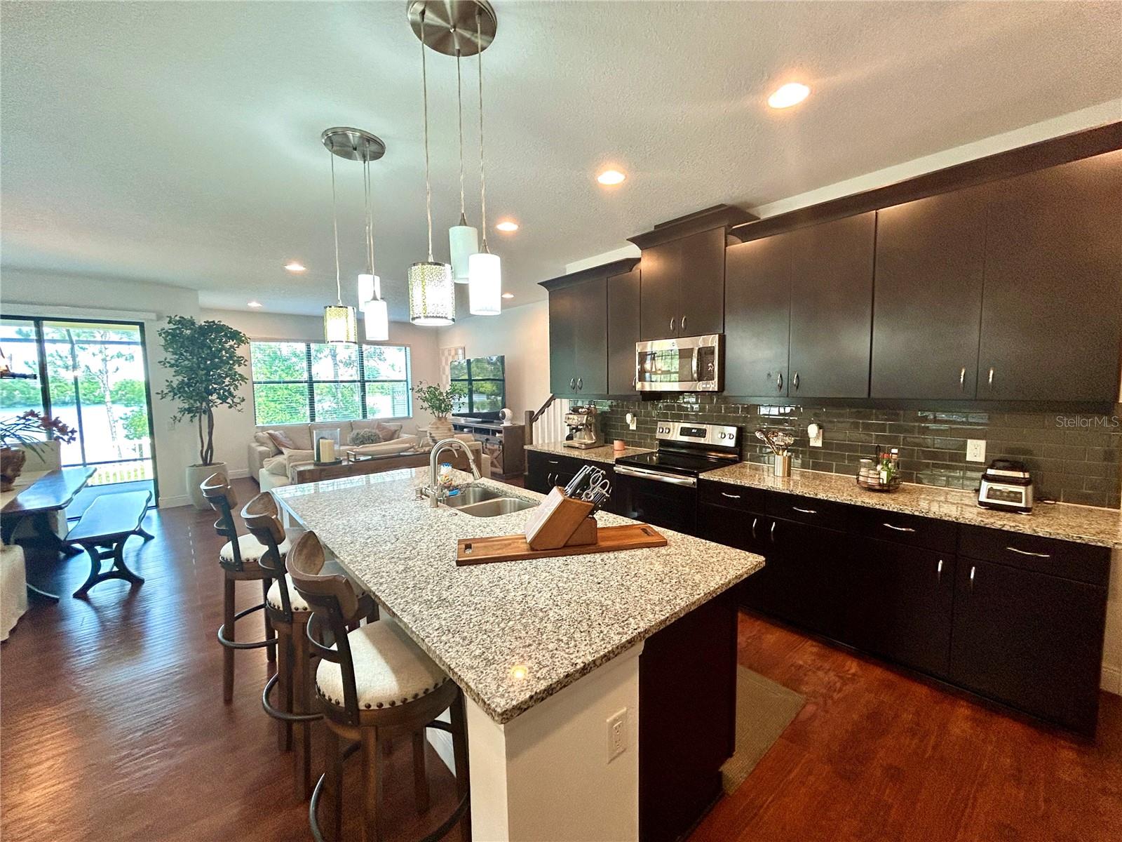 WEST LAKE TWNHMS PH 1 - Residential Lease