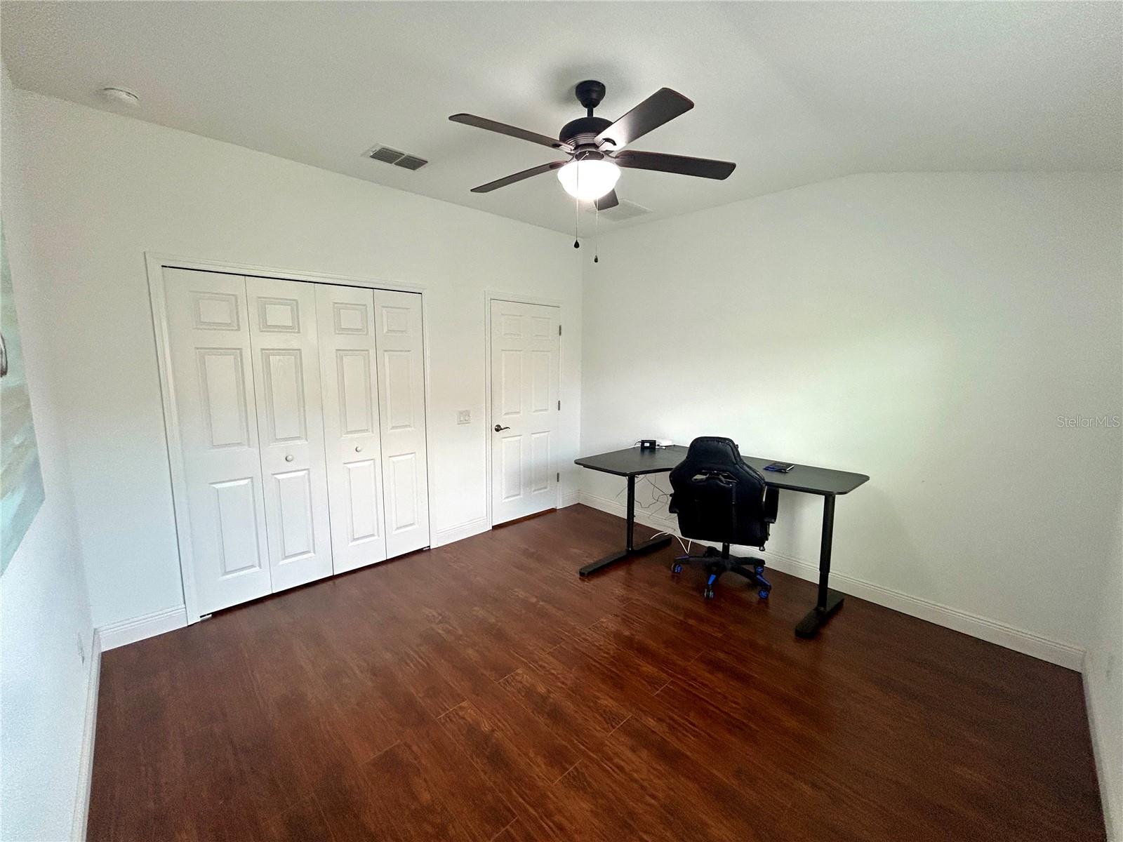 WEST LAKE TWNHMS PH 1 - Residential Lease