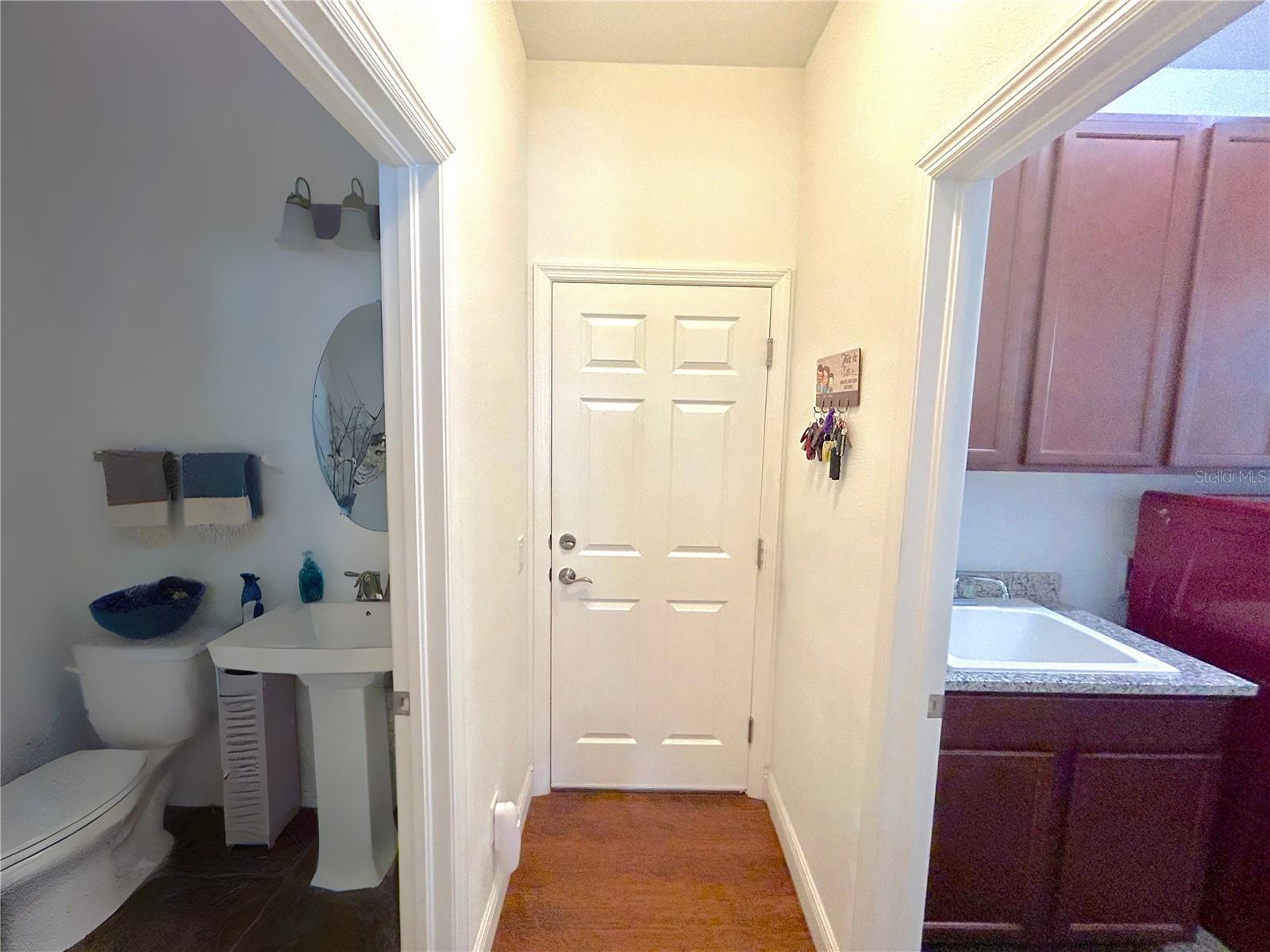WEST LAKE TWNHMS PH 1 - Residential Lease