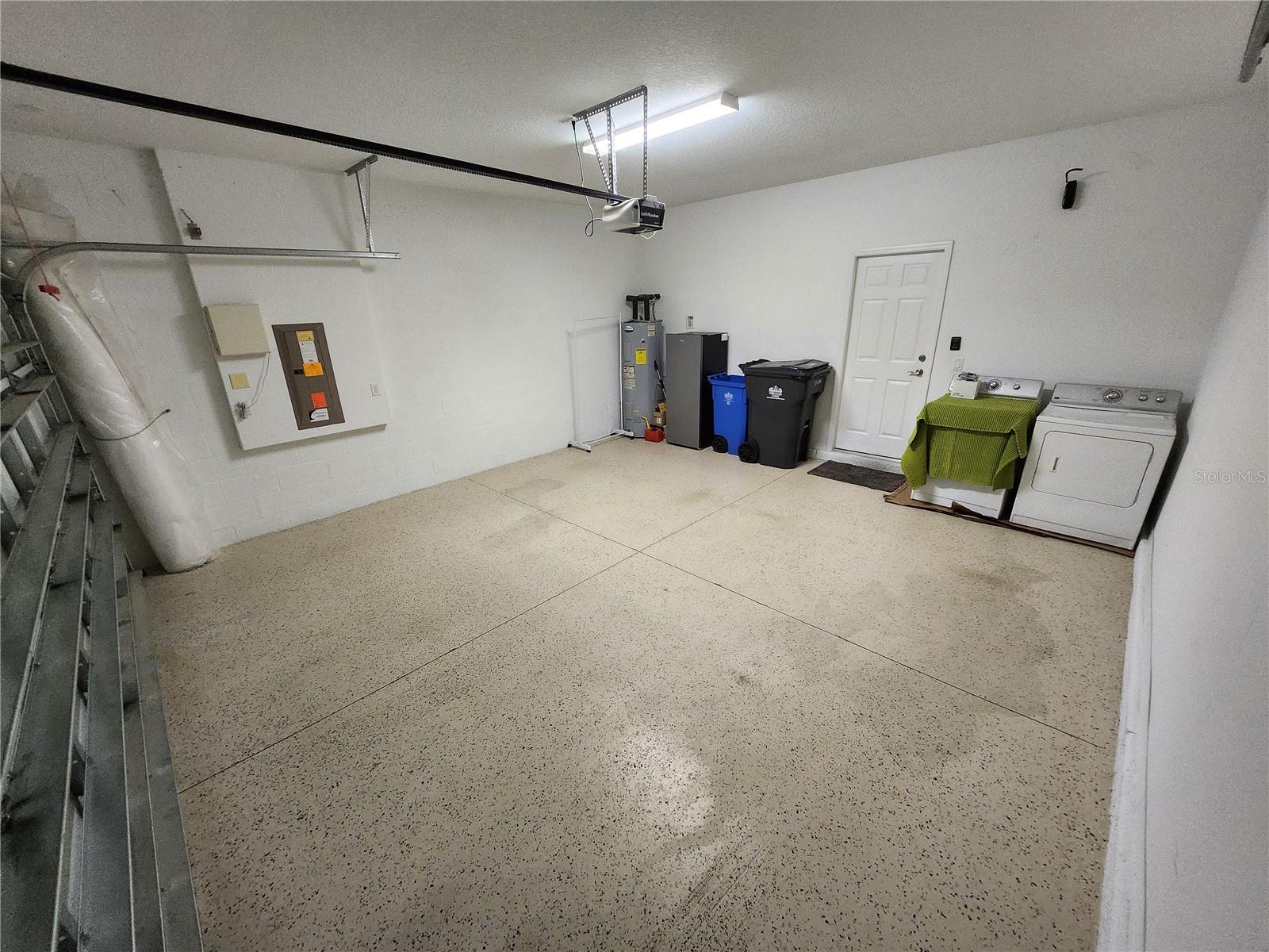 WEST LAKE TWNHMS PH 1 - Residential Lease