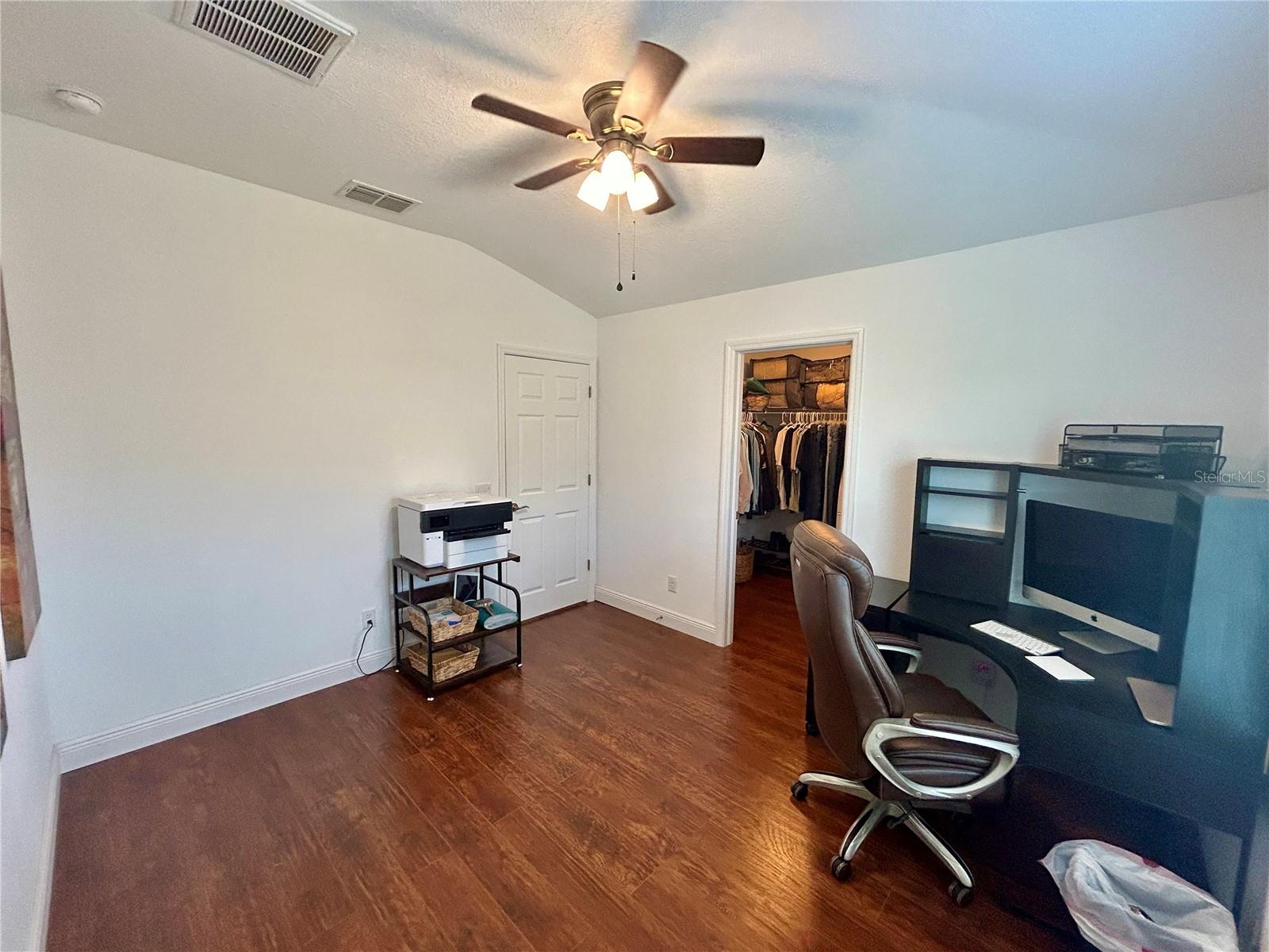 WEST LAKE TWNHMS PH 1 - Residential Lease
