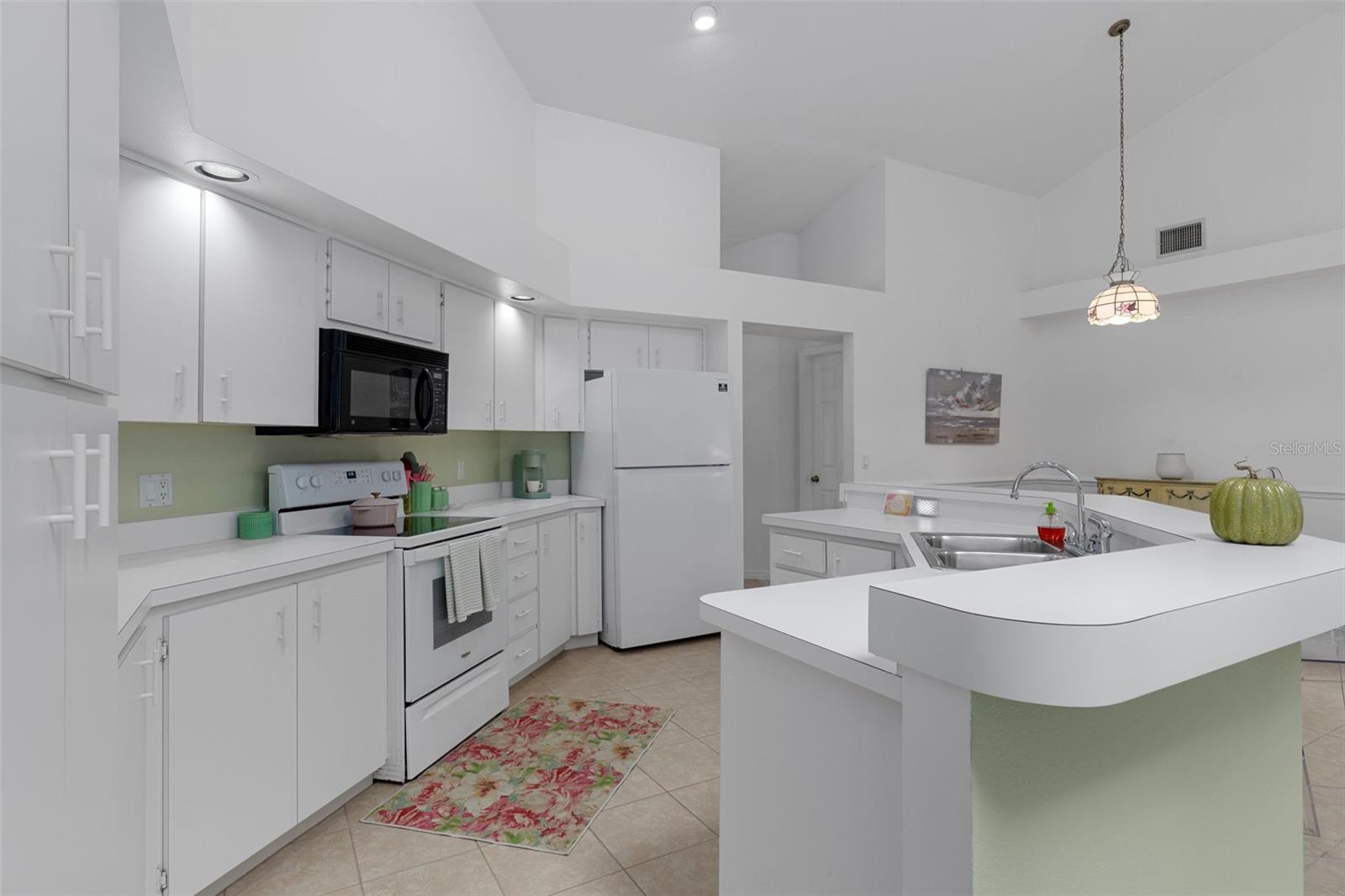 SUGRMILL WOODS CYPRESS VILLAGE - Residential