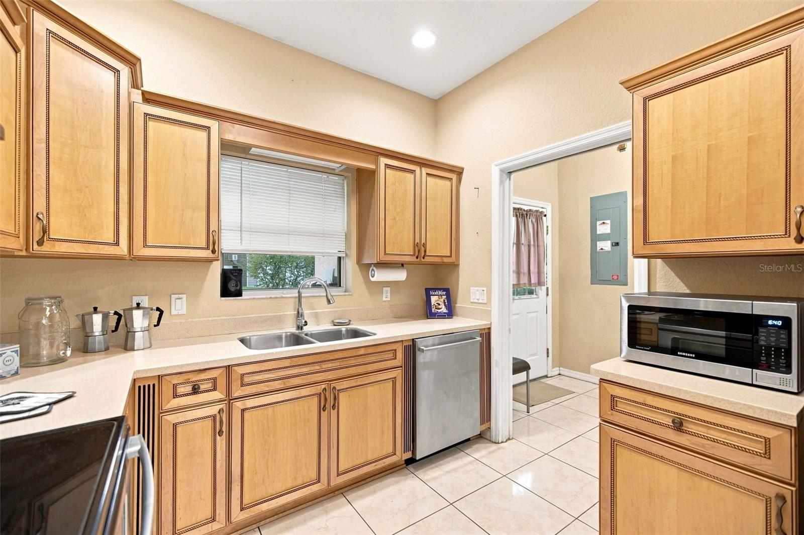 1050 NE 165TH STREET