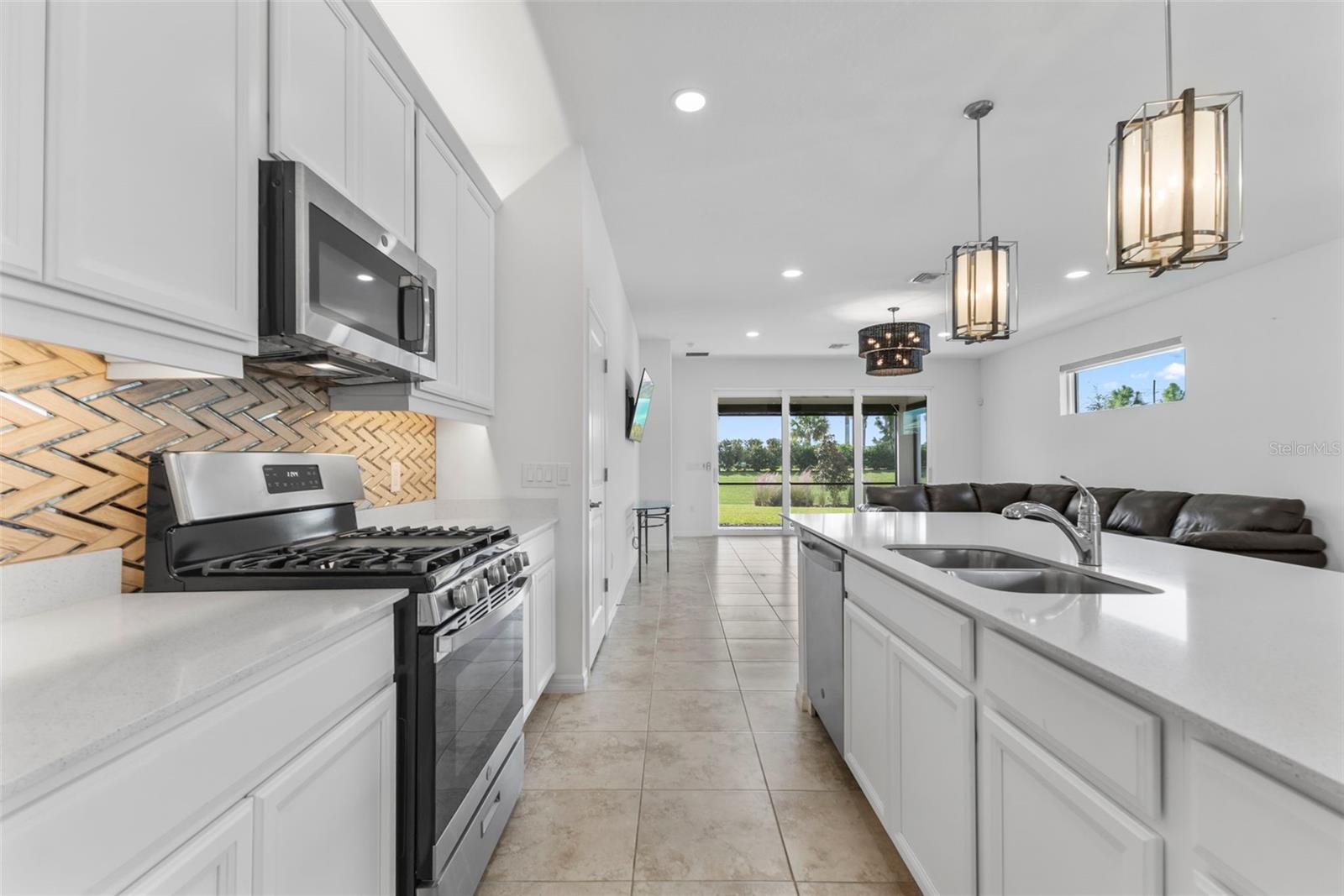 LAKEHOUSE COVE AT WATERSIDE PHASE 5 AND 6 - Residential