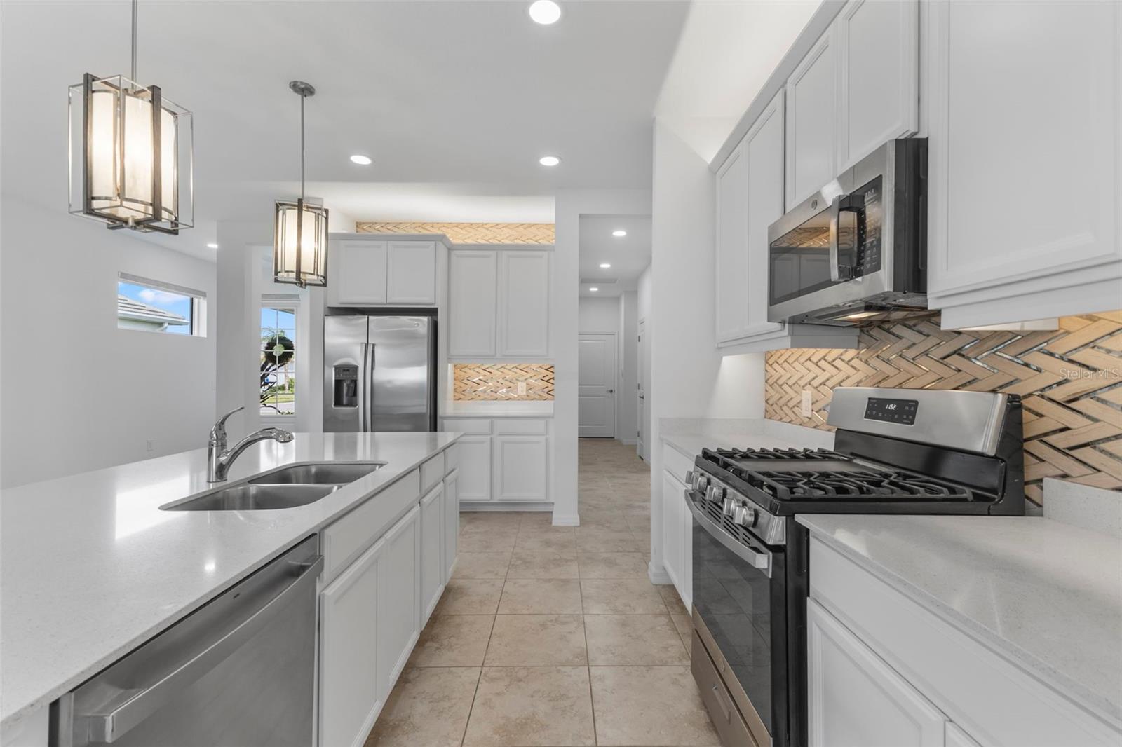 LAKEHOUSE COVE AT WATERSIDE PHASE 5 AND 6 - Residential