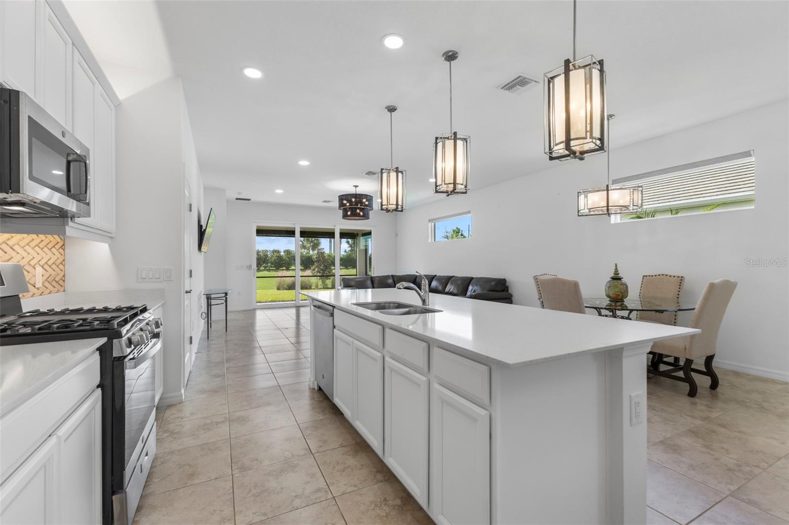 LAKEHOUSE COVE AT WATERSIDE PHASE 5 AND 6 - Residential