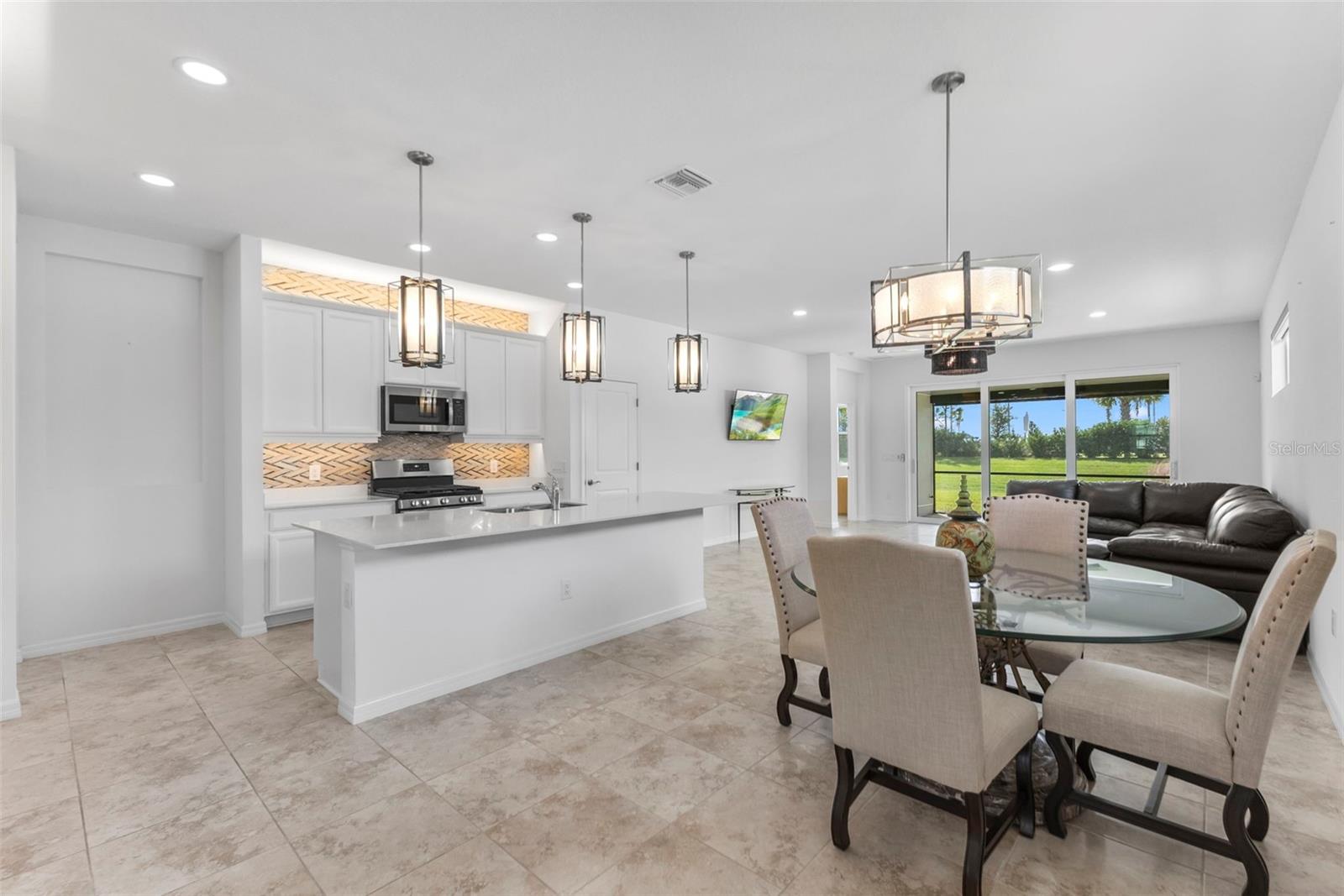 LAKEHOUSE COVE AT WATERSIDE PHASE 5 AND 6 - Residential