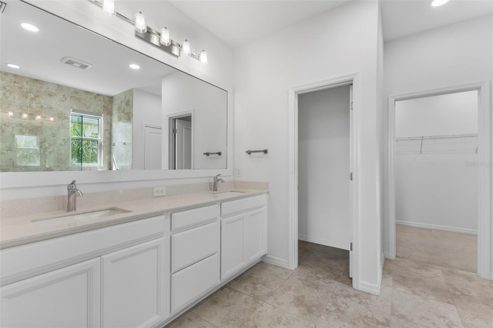 LAKEHOUSE COVE AT WATERSIDE PHASE 5 AND 6 - Residential