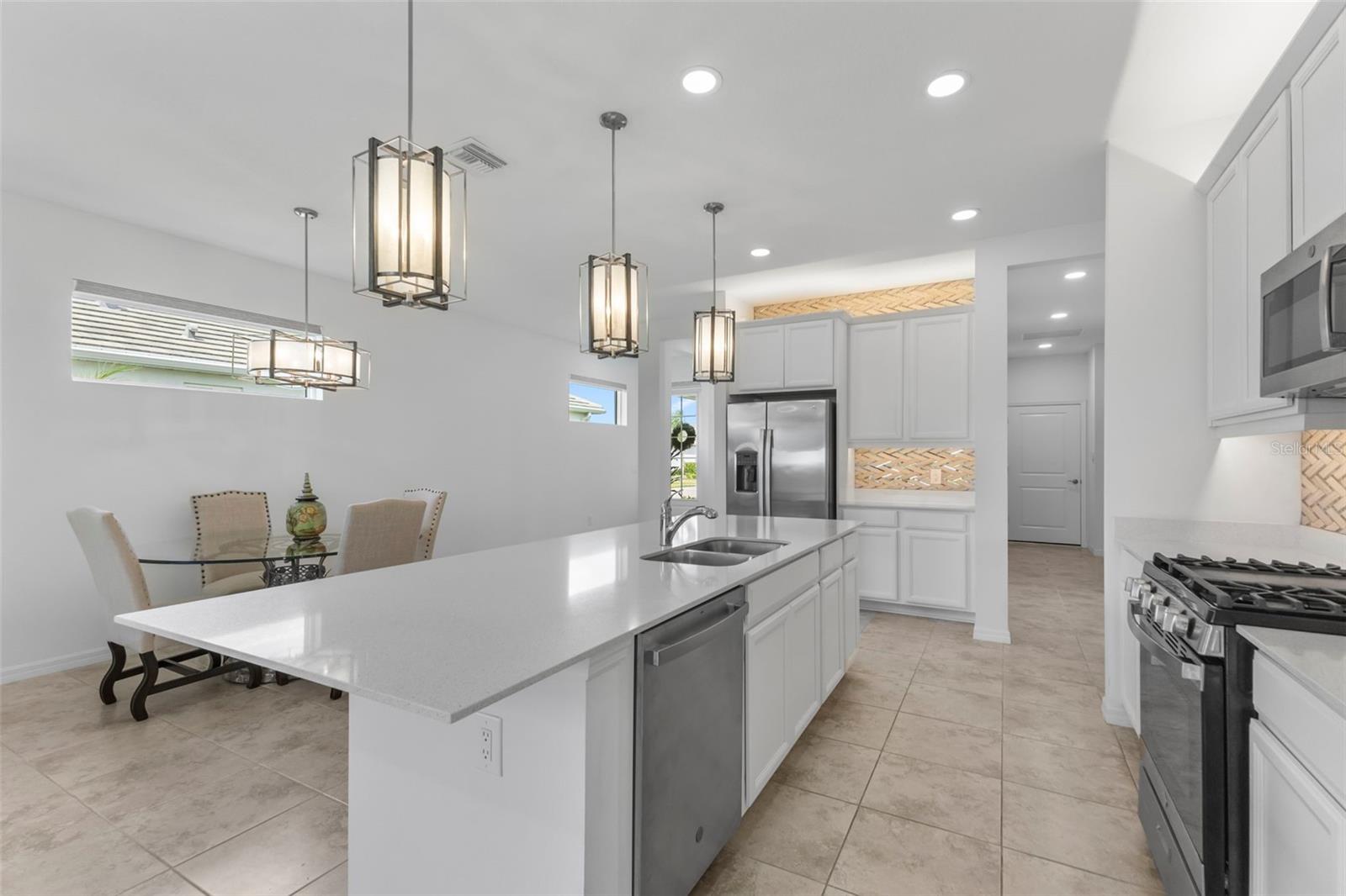 LAKEHOUSE COVE AT WATERSIDE PHASE 5 AND 6 - Residential