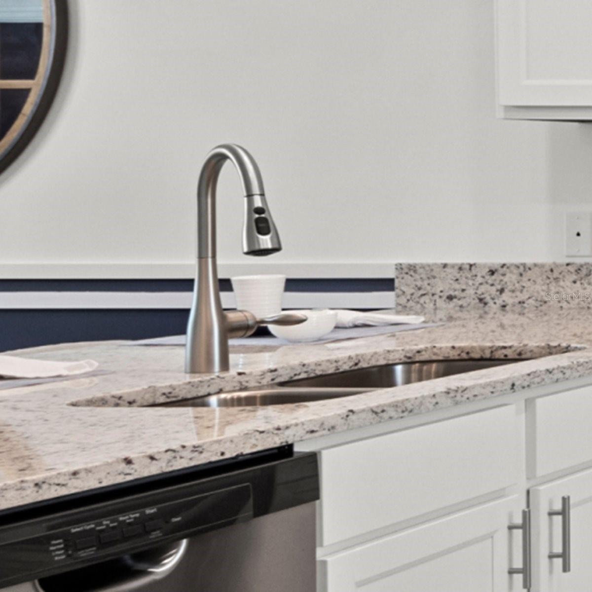 WELLEN PARK GOLF AND COUNTRY CLUB - Residential Lease